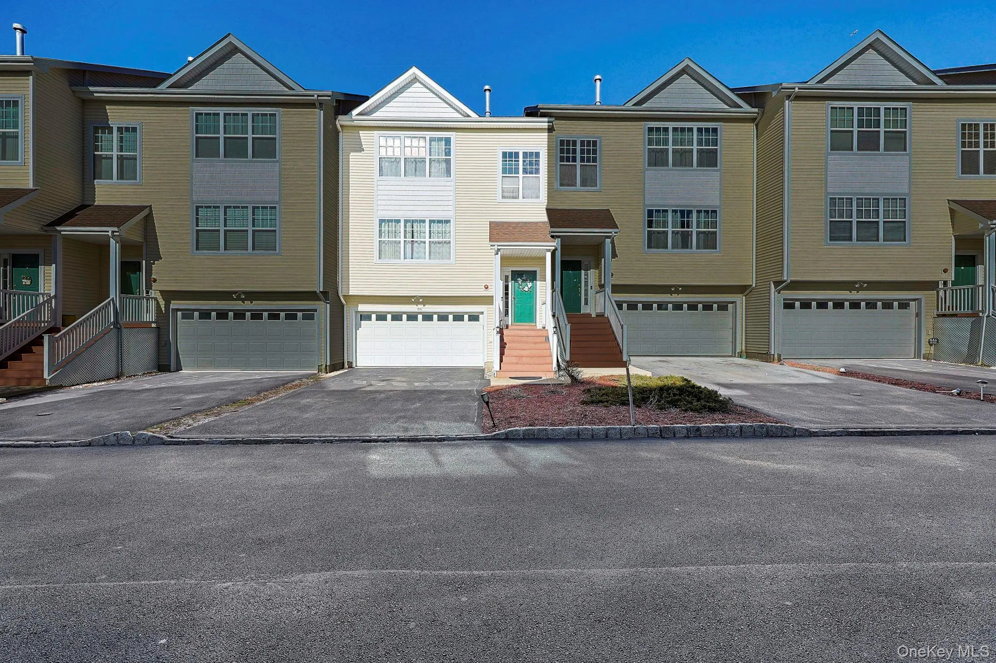 86 Woodlake Drive, Middletown, NY, 3 Bedrooms Bedrooms, 9 Rooms Rooms,2 BathroomsBathrooms,Residential,For Rent,Woodlake,0,1063045 86 Woodlake Drive, Middletown, NY, 3 Bedrooms Bedrooms, 9 Rooms Rooms,2 BathroomsBathrooms,Residential,For Rent,Woodlake,0,1063045