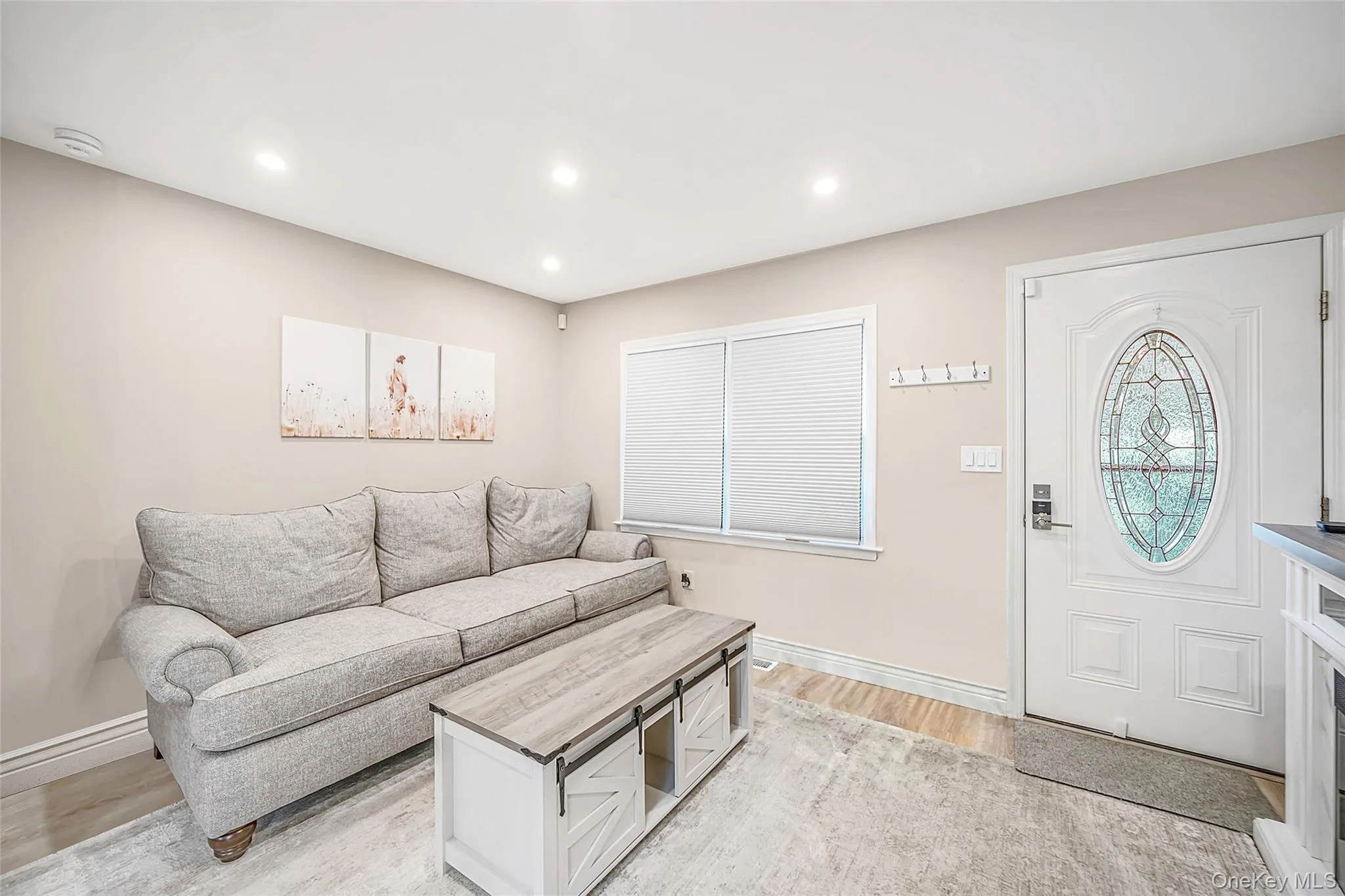 64 Magnolia Avenue, Brookhaven, NY, 1 Bedroom Bedrooms, 4 Room Rooms,1 BathroomBathrooms,Residential Lease,For Rent,Magnolia,0,1063047 64 Magnolia Avenue, Brookhaven, NY, 1 Bedroom Bedrooms, 4 Room Rooms,1 BathroomBathrooms,Residential Lease,For Rent,Magnolia,0,1063047