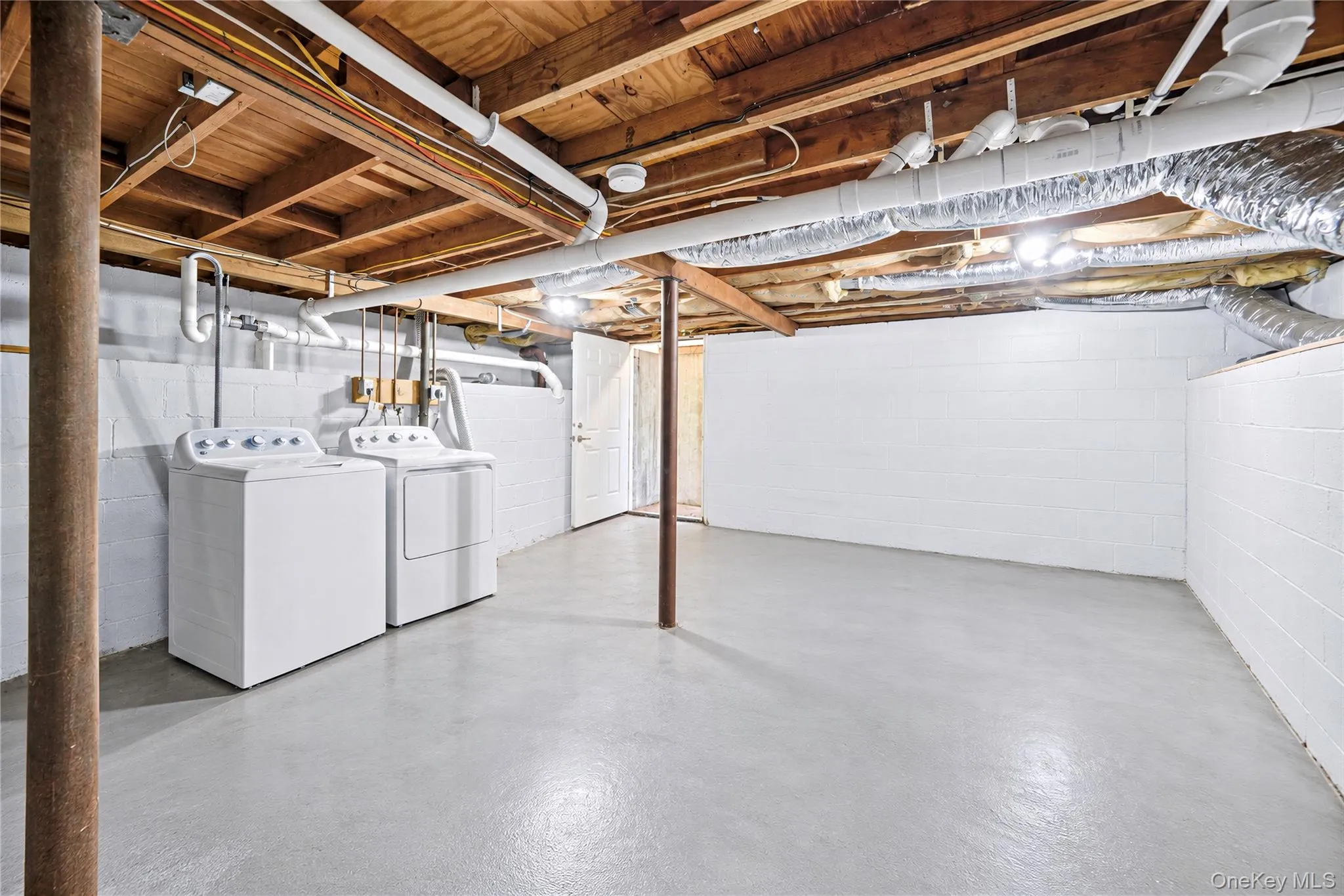 64 Magnolia Avenue, Brookhaven, NY, 1 Bedroom Bedrooms, 4 Room Rooms,1 BathroomBathrooms,Residential Lease,For Rent,Magnolia,0,1063047 64 Magnolia Avenue, Brookhaven, NY, 1 Bedroom Bedrooms, 4 Room Rooms,1 BathroomBathrooms,Residential Lease,For Rent,Magnolia,0,1063047