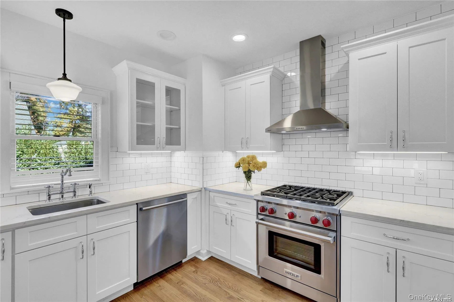 Brand new Eik with Wolf Professional Stove,Stainless Steel Appliances, wine cooler, Farmhouse pendants, Hi-hats, wood floors.... Brand new Eik with Wolf Professional Stove,Stainless Steel Appliances, wine cooler, Farmhouse pendants, Hi-hats, wood floors....