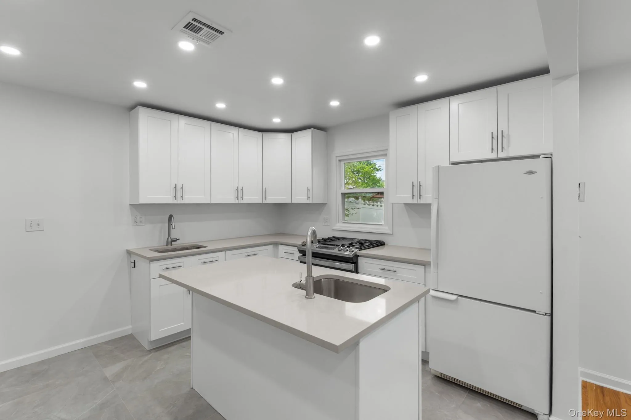 248 Ridge Road, Woodbury, NY, 3 Bedrooms Bedrooms, 6 Rooms Rooms,2 BathroomsBathrooms,Residential Lease,For Rent,Ridge,0,1063053 248 Ridge Road, Woodbury, NY, 3 Bedrooms Bedrooms, 6 Rooms Rooms,2 BathroomsBathrooms,Residential Lease,For Rent,Ridge,0,1063053