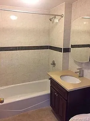 37-49 81st Street, New York, NY, 2 Bedrooms Bedrooms, 6 Rooms Rooms,2 BathroomsBathrooms,Residential Lease,For Rent,81st,0,1063073 37-49 81st Street, New York, NY, 2 Bedrooms Bedrooms, 6 Rooms Rooms,2 BathroomsBathrooms,Residential Lease,For Rent,81st,0,1063073