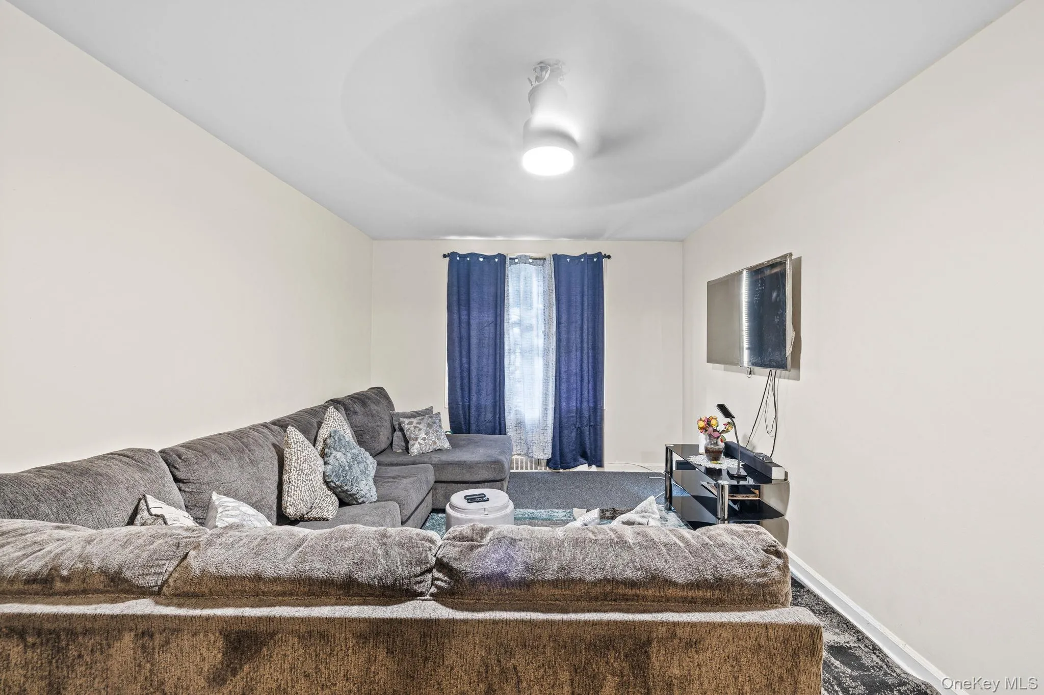 2105 Wallace Avenue, New York, NY, 1 Bedroom Bedrooms, 3 Rooms Rooms,1 BathroomBathrooms,Residential,For Rent,Wallace,0,1063075 2105 Wallace Avenue, New York, NY, 1 Bedroom Bedrooms, 3 Rooms Rooms,1 BathroomBathrooms,Residential,For Rent,Wallace,0,1063075