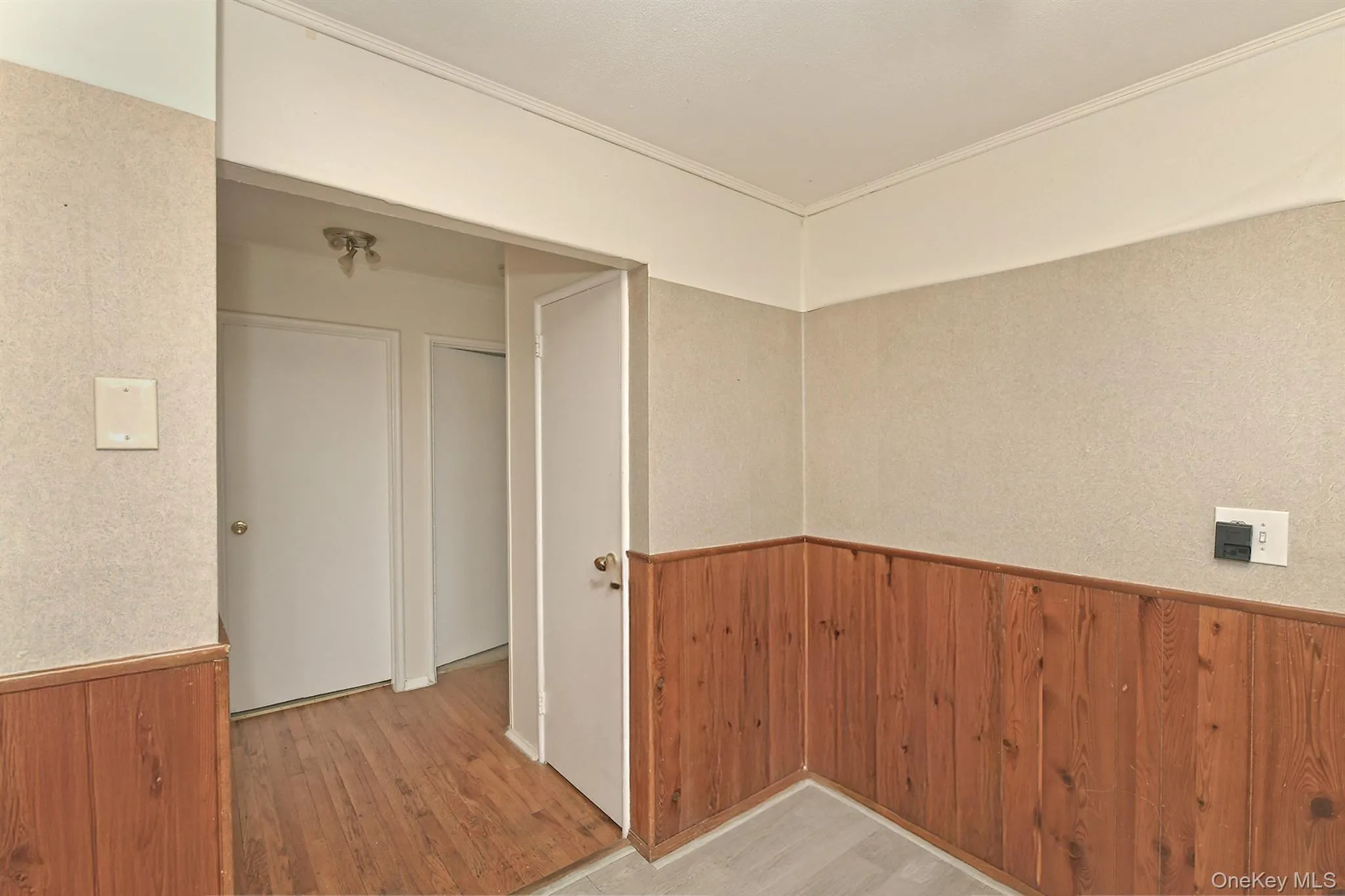 31 Cherry Lane, Oyster Bay, NY, 3 Bedrooms Bedrooms, 5 Rooms Rooms,2 BathroomsBathrooms,Residential,For Rent,Cherry,0,1063085 31 Cherry Lane, Oyster Bay, NY, 3 Bedrooms Bedrooms, 5 Rooms Rooms,2 BathroomsBathrooms,Residential,For Rent,Cherry,0,1063085