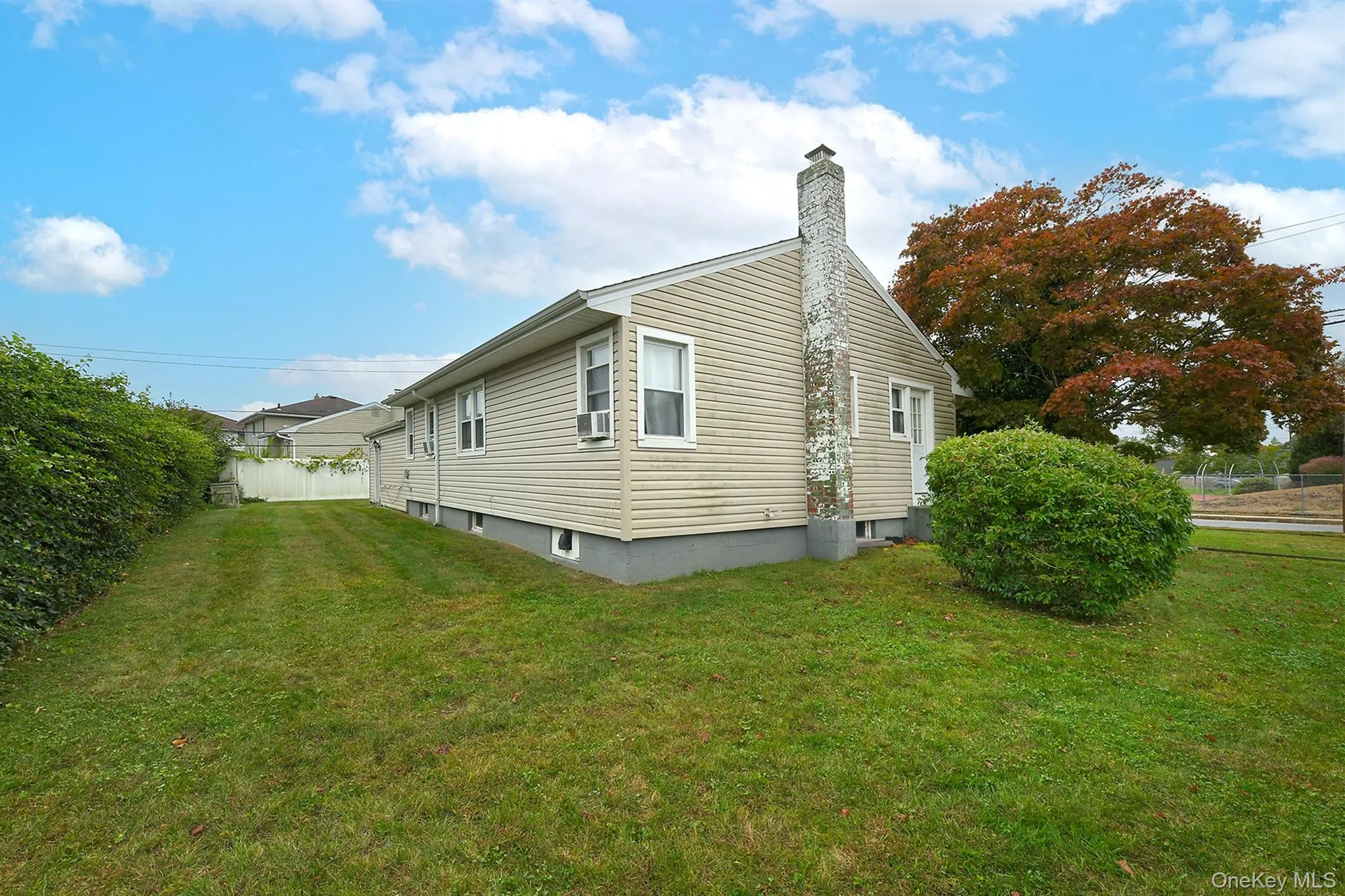 31 Cherry Lane, Oyster Bay, NY, 3 Bedrooms Bedrooms, 5 Rooms Rooms,2 BathroomsBathrooms,Residential,For Rent,Cherry,0,1063085 31 Cherry Lane, Oyster Bay, NY, 3 Bedrooms Bedrooms, 5 Rooms Rooms,2 BathroomsBathrooms,Residential,For Rent,Cherry,0,1063085