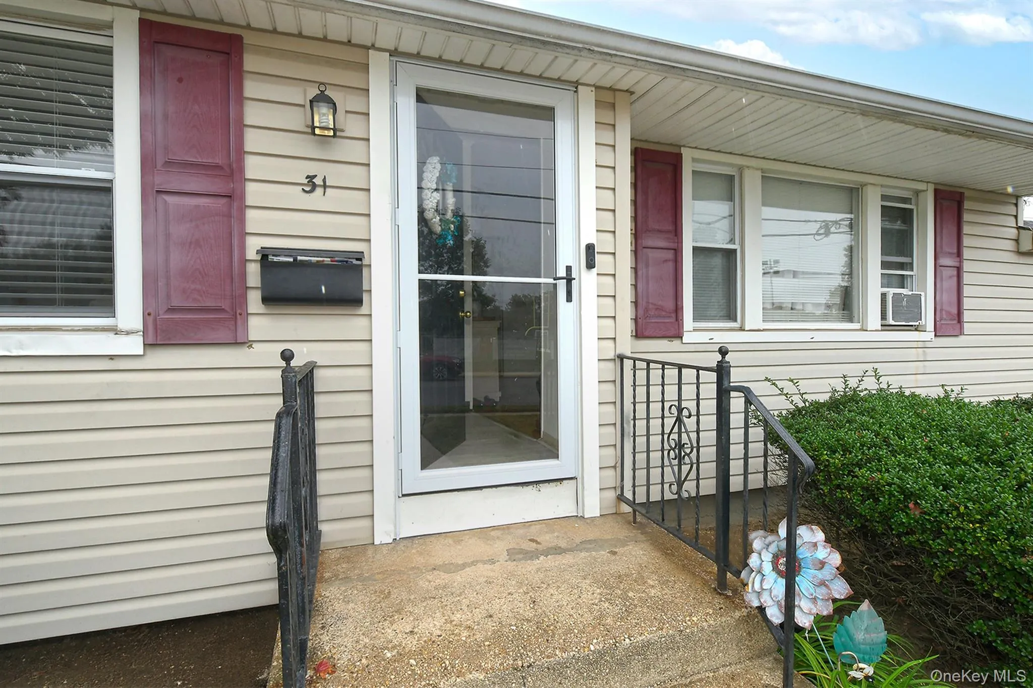 31 Cherry Lane, Oyster Bay, NY, 3 Bedrooms Bedrooms, 5 Rooms Rooms,2 BathroomsBathrooms,Residential,For Rent,Cherry,0,1063085 31 Cherry Lane, Oyster Bay, NY, 3 Bedrooms Bedrooms, 5 Rooms Rooms,2 BathroomsBathrooms,Residential,For Rent,Cherry,0,1063085