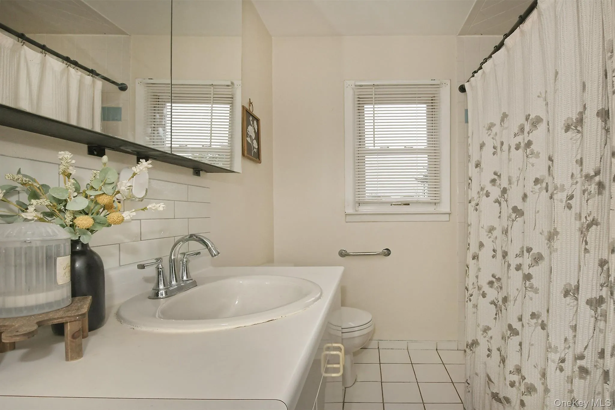 31 Cherry Lane, Oyster Bay, NY, 3 Bedrooms Bedrooms, 5 Rooms Rooms,2 BathroomsBathrooms,Residential,For Rent,Cherry,0,1063085 31 Cherry Lane, Oyster Bay, NY, 3 Bedrooms Bedrooms, 5 Rooms Rooms,2 BathroomsBathrooms,Residential,For Rent,Cherry,0,1063085
