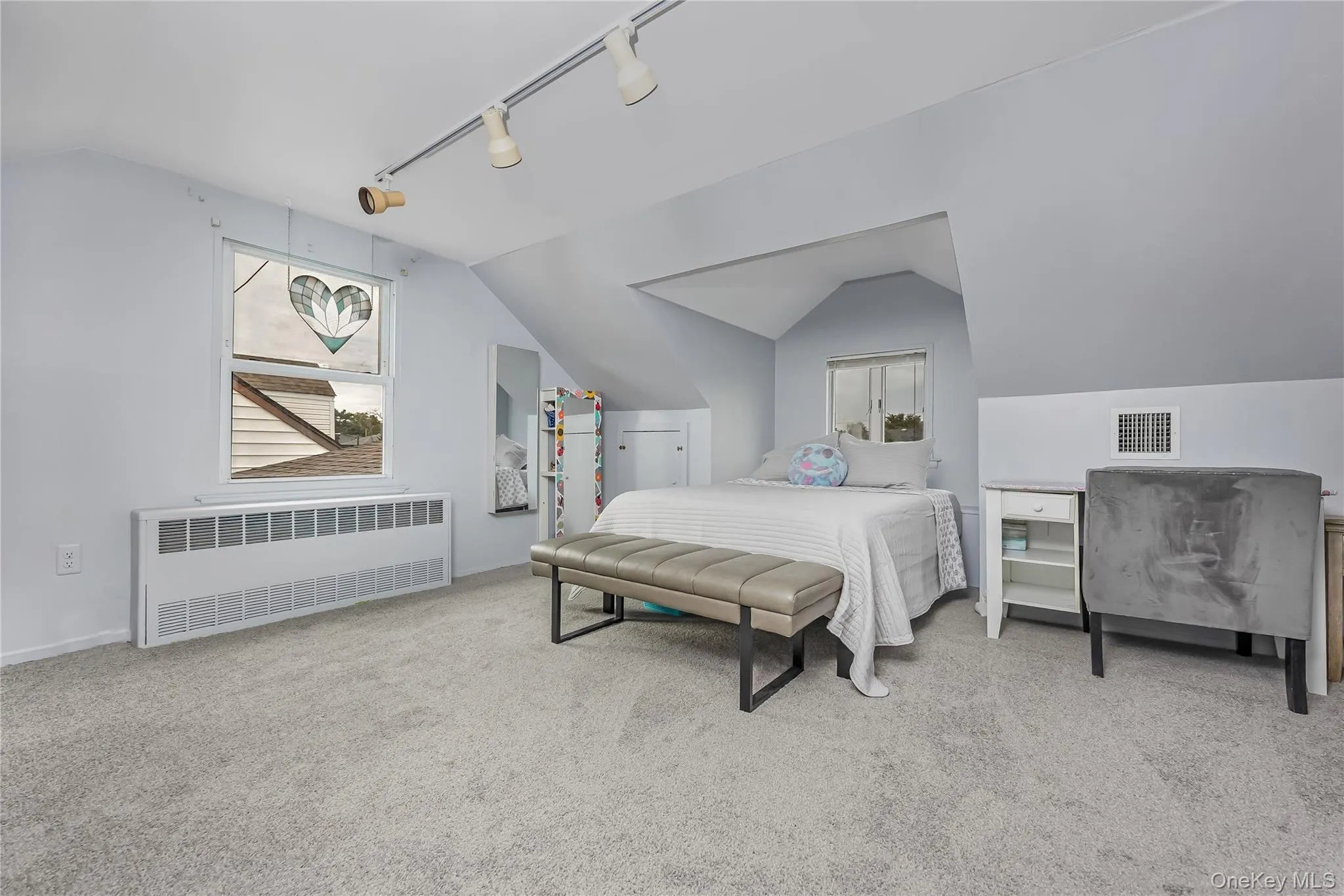19 Leonard Road, Oyster Bay, NY, 4 Bedrooms Bedrooms, 7 Rooms Rooms,2 BathroomsBathrooms,Residential,For Rent,Leonard,0,1063097 19 Leonard Road, Oyster Bay, NY, 4 Bedrooms Bedrooms, 7 Rooms Rooms,2 BathroomsBathrooms,Residential,For Rent,Leonard,0,1063097