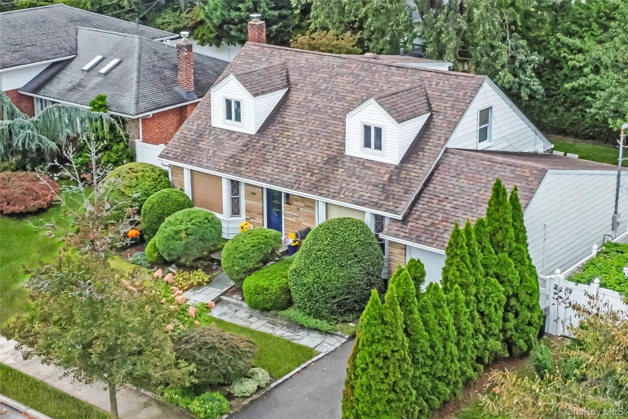 19 Leonard Road, Oyster Bay, NY, 4 Bedrooms Bedrooms, 7 Rooms Rooms,2 BathroomsBathrooms,Residential,For Rent,Leonard,0,1063097 19 Leonard Road, Oyster Bay, NY, 4 Bedrooms Bedrooms, 7 Rooms Rooms,2 BathroomsBathrooms,Residential,For Rent,Leonard,0,1063097