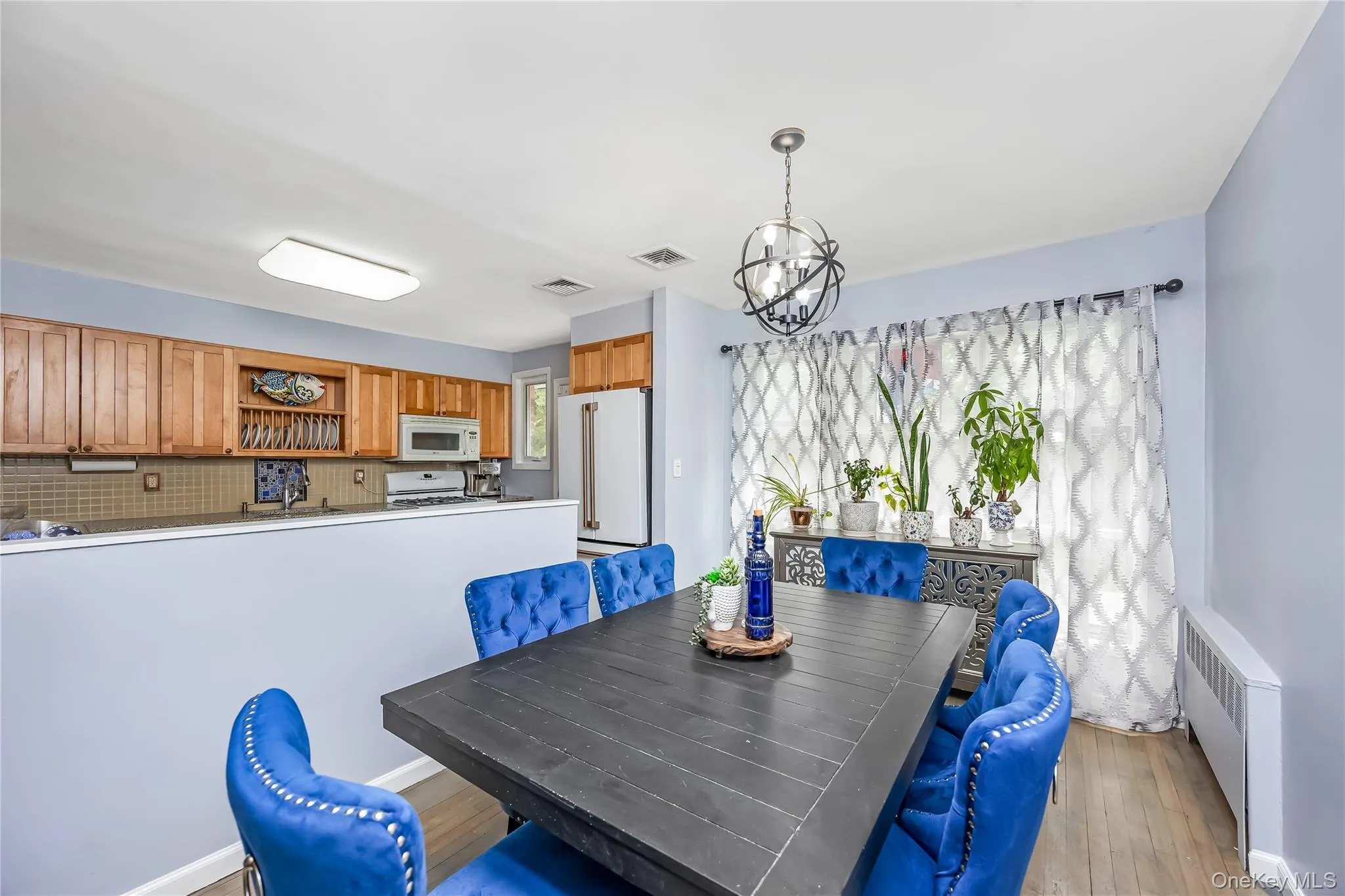 19 Leonard Road, Oyster Bay, NY, 4 Bedrooms Bedrooms, 7 Rooms Rooms,2 BathroomsBathrooms,Residential,For Rent,Leonard,0,1063097 19 Leonard Road, Oyster Bay, NY, 4 Bedrooms Bedrooms, 7 Rooms Rooms,2 BathroomsBathrooms,Residential,For Rent,Leonard,0,1063097