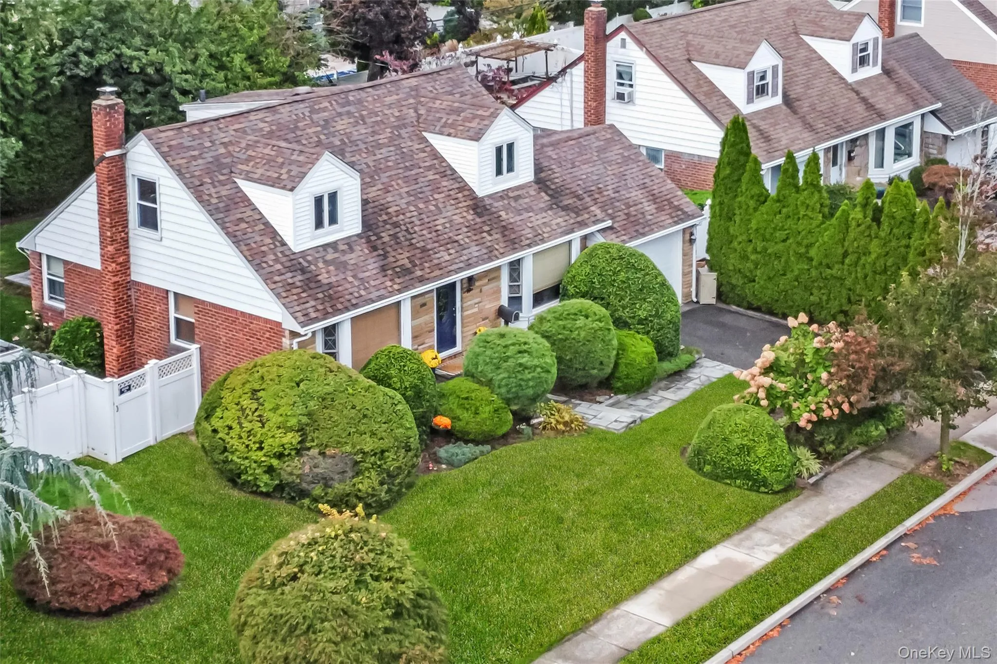 19 Leonard Road, Oyster Bay, NY, 4 Bedrooms Bedrooms, 7 Rooms Rooms,2 BathroomsBathrooms,Residential,For Rent,Leonard,0,1063097 19 Leonard Road, Oyster Bay, NY, 4 Bedrooms Bedrooms, 7 Rooms Rooms,2 BathroomsBathrooms,Residential,For Rent,Leonard,0,1063097