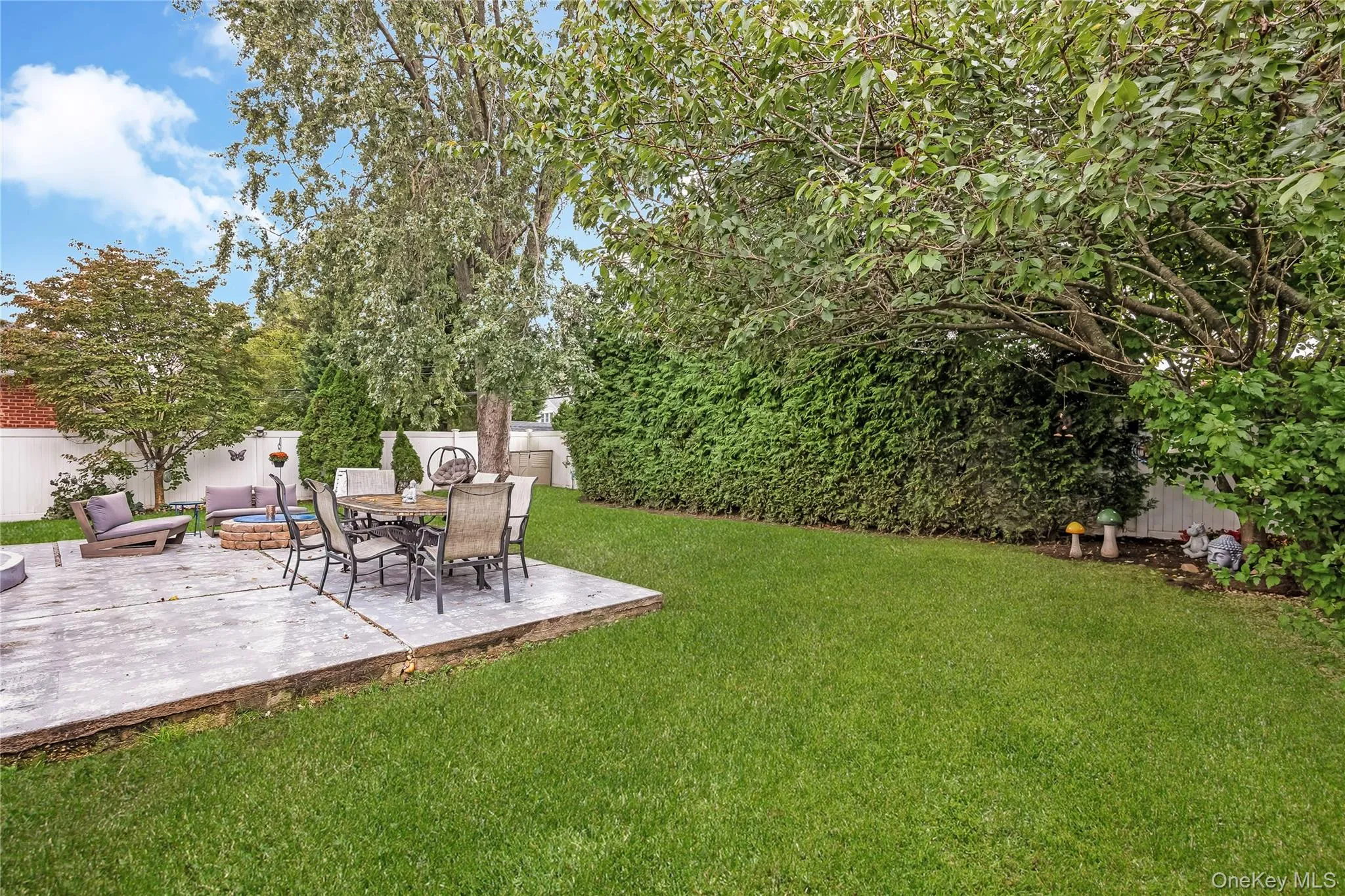 19 Leonard Road, Oyster Bay, NY, 4 Bedrooms Bedrooms, 7 Rooms Rooms,2 BathroomsBathrooms,Residential,For Rent,Leonard,0,1063097 19 Leonard Road, Oyster Bay, NY, 4 Bedrooms Bedrooms, 7 Rooms Rooms,2 BathroomsBathrooms,Residential,For Rent,Leonard,0,1063097
