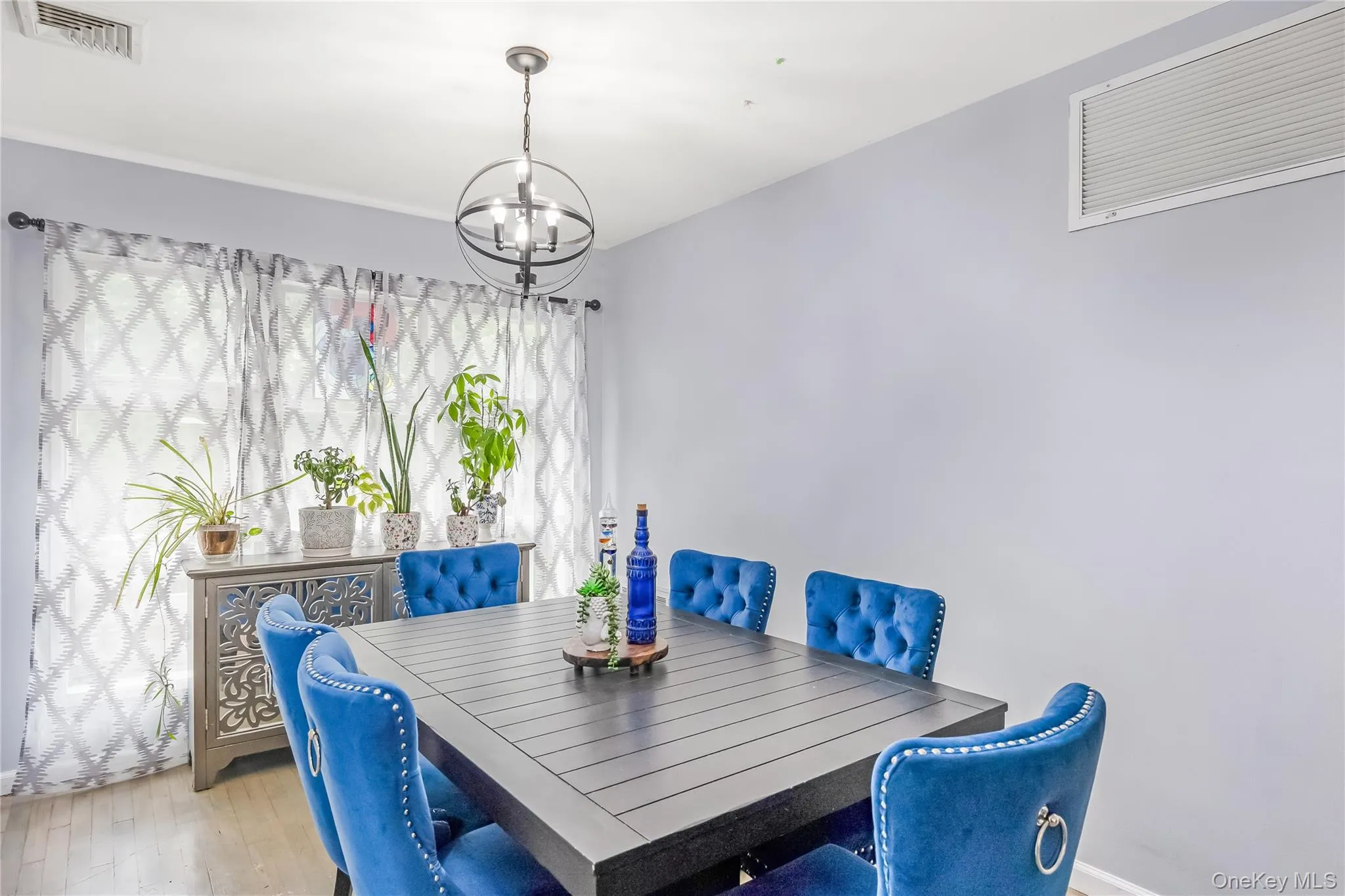 19 Leonard Road, Oyster Bay, NY, 4 Bedrooms Bedrooms, 7 Rooms Rooms,2 BathroomsBathrooms,Residential,For Rent,Leonard,0,1063097 19 Leonard Road, Oyster Bay, NY, 4 Bedrooms Bedrooms, 7 Rooms Rooms,2 BathroomsBathrooms,Residential,For Rent,Leonard,0,1063097