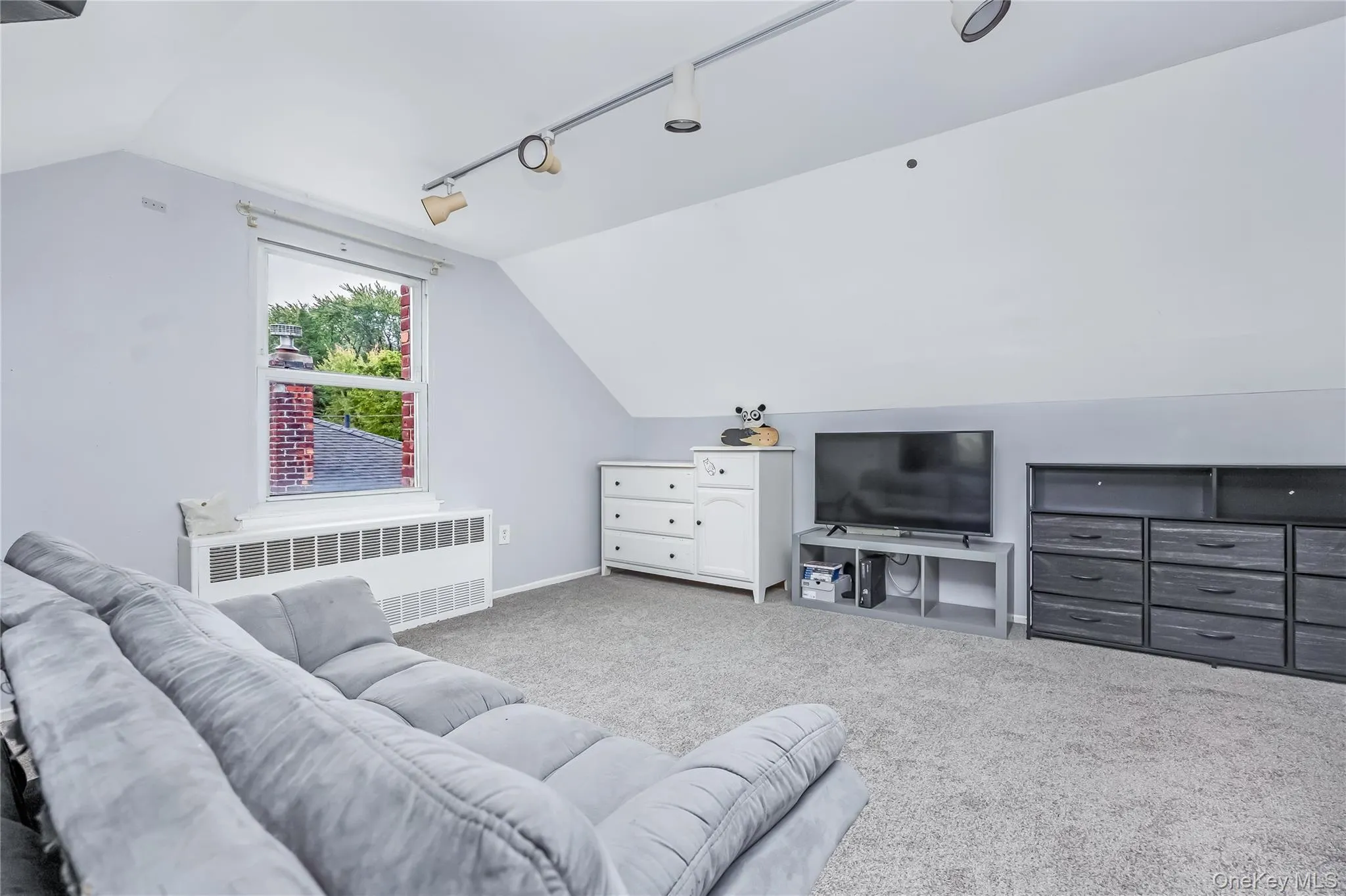 19 Leonard Road, Oyster Bay, NY, 4 Bedrooms Bedrooms, 7 Rooms Rooms,2 BathroomsBathrooms,Residential,For Rent,Leonard,0,1063097 19 Leonard Road, Oyster Bay, NY, 4 Bedrooms Bedrooms, 7 Rooms Rooms,2 BathroomsBathrooms,Residential,For Rent,Leonard,0,1063097