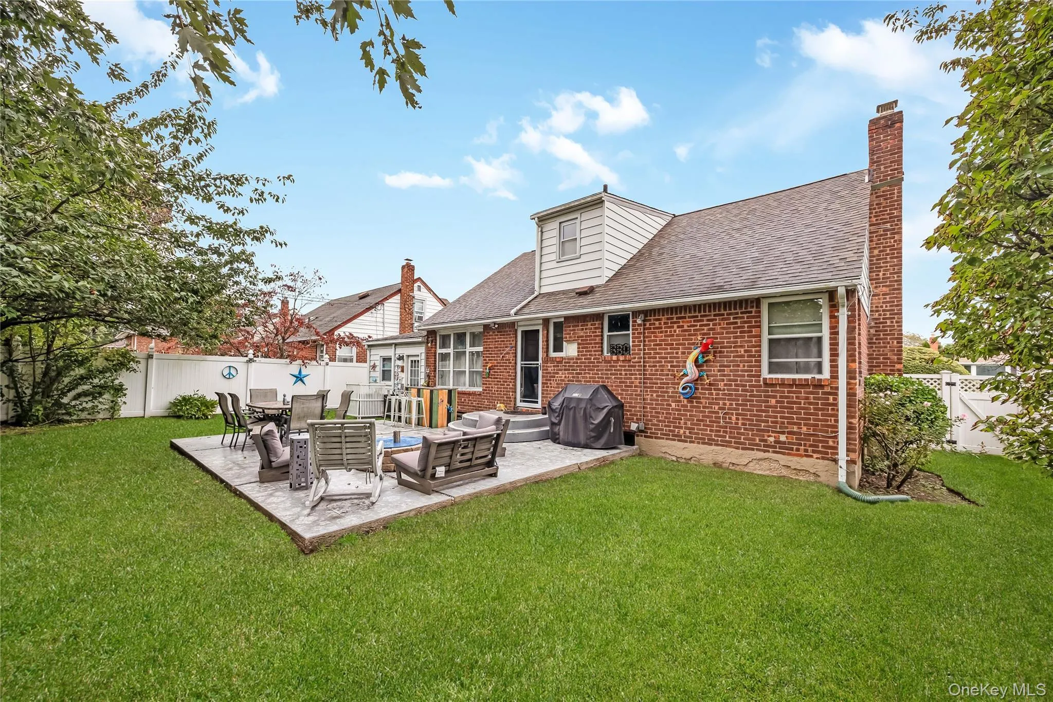19 Leonard Road, Oyster Bay, NY, 4 Bedrooms Bedrooms, 7 Rooms Rooms,2 BathroomsBathrooms,Residential,For Rent,Leonard,0,1063097 19 Leonard Road, Oyster Bay, NY, 4 Bedrooms Bedrooms, 7 Rooms Rooms,2 BathroomsBathrooms,Residential,For Rent,Leonard,0,1063097