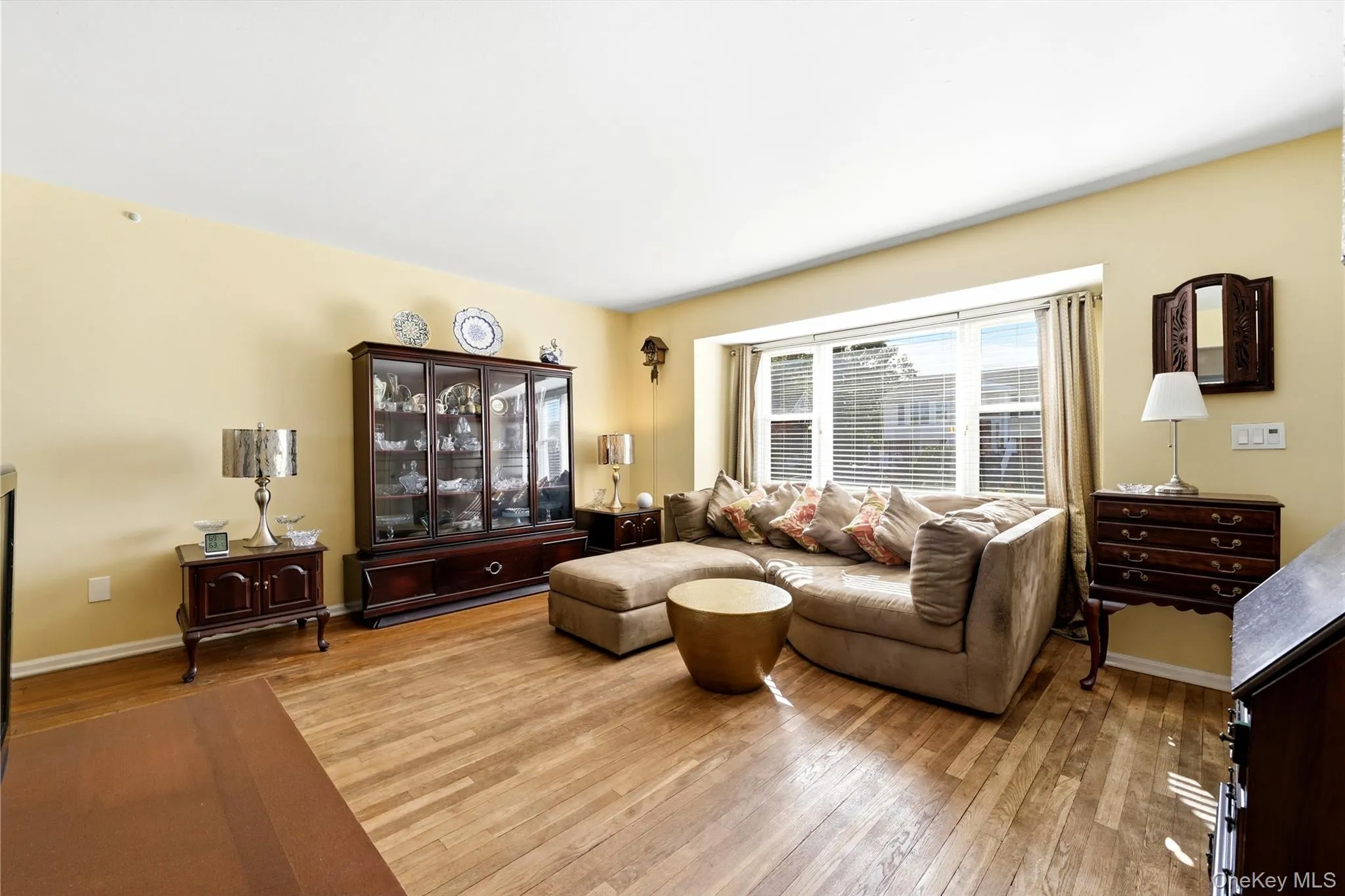 217 Rutherford Avenue, Oyster Bay, NY, 4 Bedrooms Bedrooms, 7 Rooms Rooms,2 BathroomsBathrooms,Residential,For Rent,Rutherford,0,1063099 217 Rutherford Avenue, Oyster Bay, NY, 4 Bedrooms Bedrooms, 7 Rooms Rooms,2 BathroomsBathrooms,Residential,For Rent,Rutherford,0,1063099