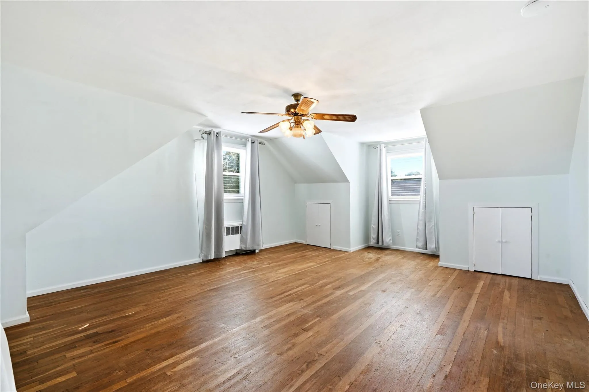 217 Rutherford Avenue, Oyster Bay, NY, 4 Bedrooms Bedrooms, 7 Rooms Rooms,2 BathroomsBathrooms,Residential,For Rent,Rutherford,0,1063099 217 Rutherford Avenue, Oyster Bay, NY, 4 Bedrooms Bedrooms, 7 Rooms Rooms,2 BathroomsBathrooms,Residential,For Rent,Rutherford,0,1063099