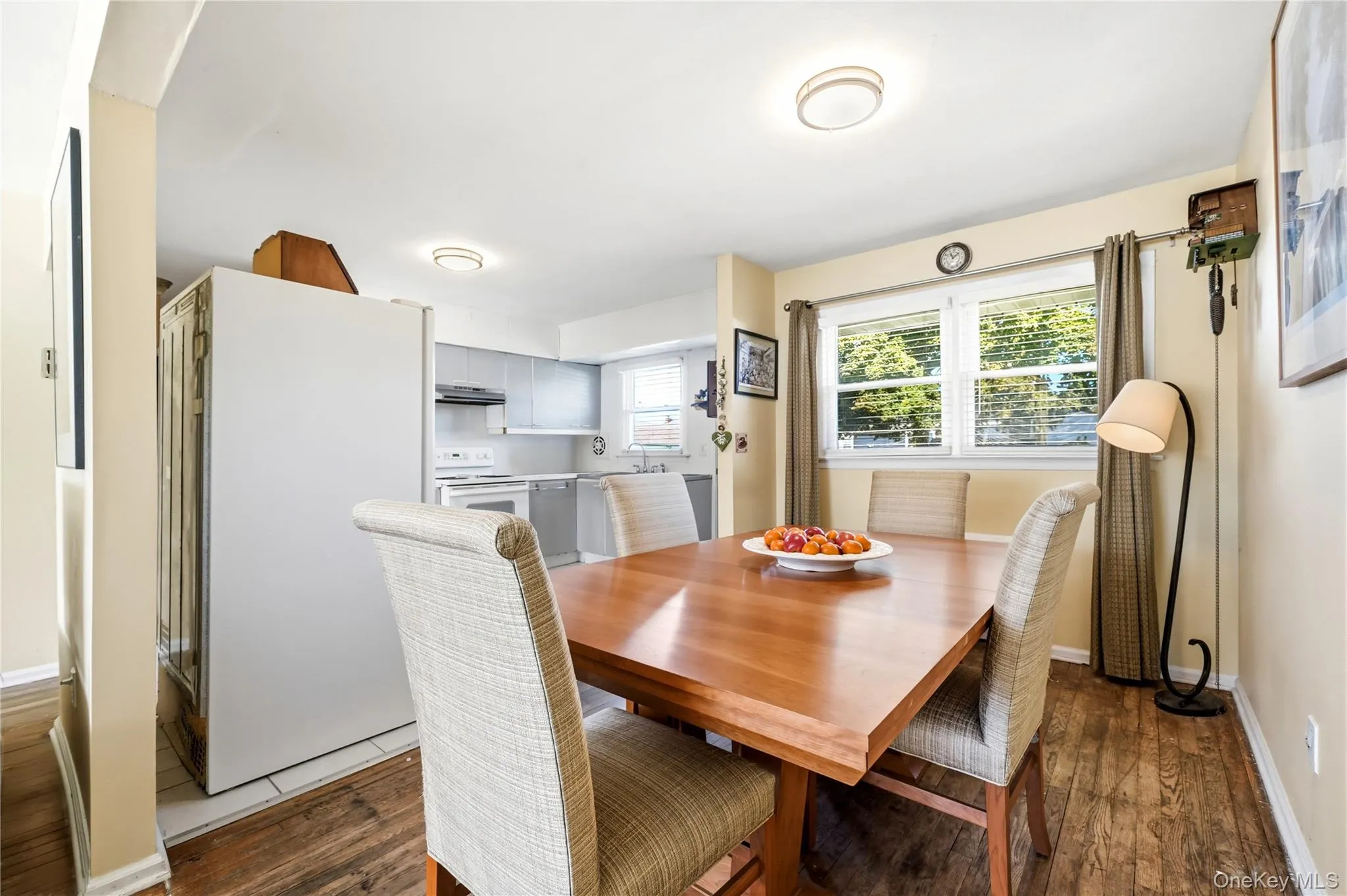 217 Rutherford Avenue, Oyster Bay, NY, 4 Bedrooms Bedrooms, 7 Rooms Rooms,2 BathroomsBathrooms,Residential,For Rent,Rutherford,0,1063099 217 Rutherford Avenue, Oyster Bay, NY, 4 Bedrooms Bedrooms, 7 Rooms Rooms,2 BathroomsBathrooms,Residential,For Rent,Rutherford,0,1063099