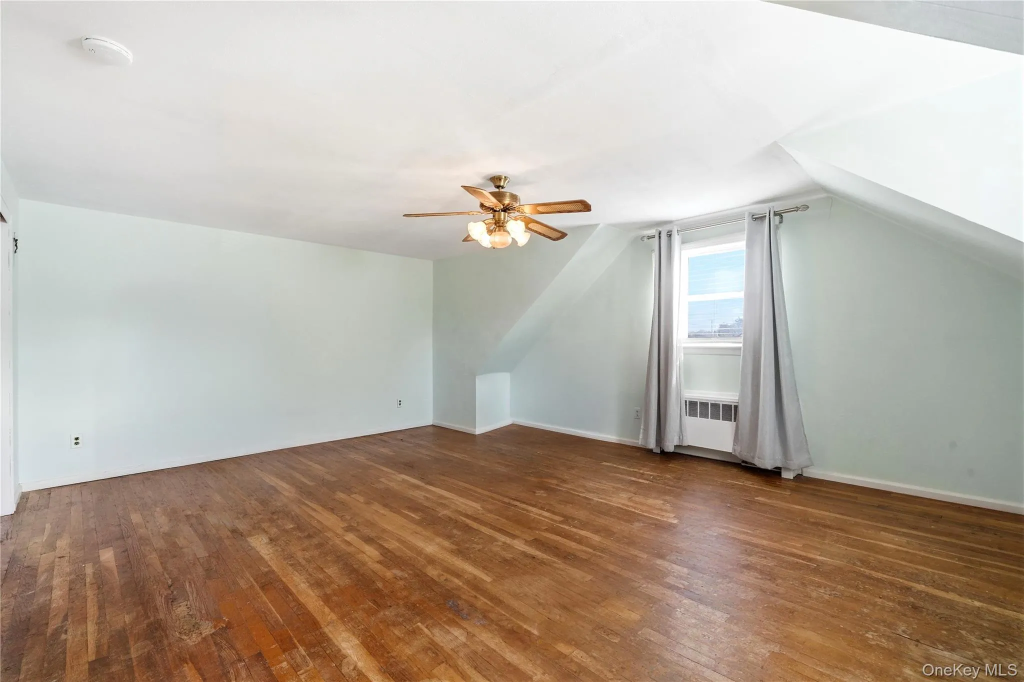 217 Rutherford Avenue, Oyster Bay, NY, 4 Bedrooms Bedrooms, 7 Rooms Rooms,2 BathroomsBathrooms,Residential,For Rent,Rutherford,0,1063099 217 Rutherford Avenue, Oyster Bay, NY, 4 Bedrooms Bedrooms, 7 Rooms Rooms,2 BathroomsBathrooms,Residential,For Rent,Rutherford,0,1063099