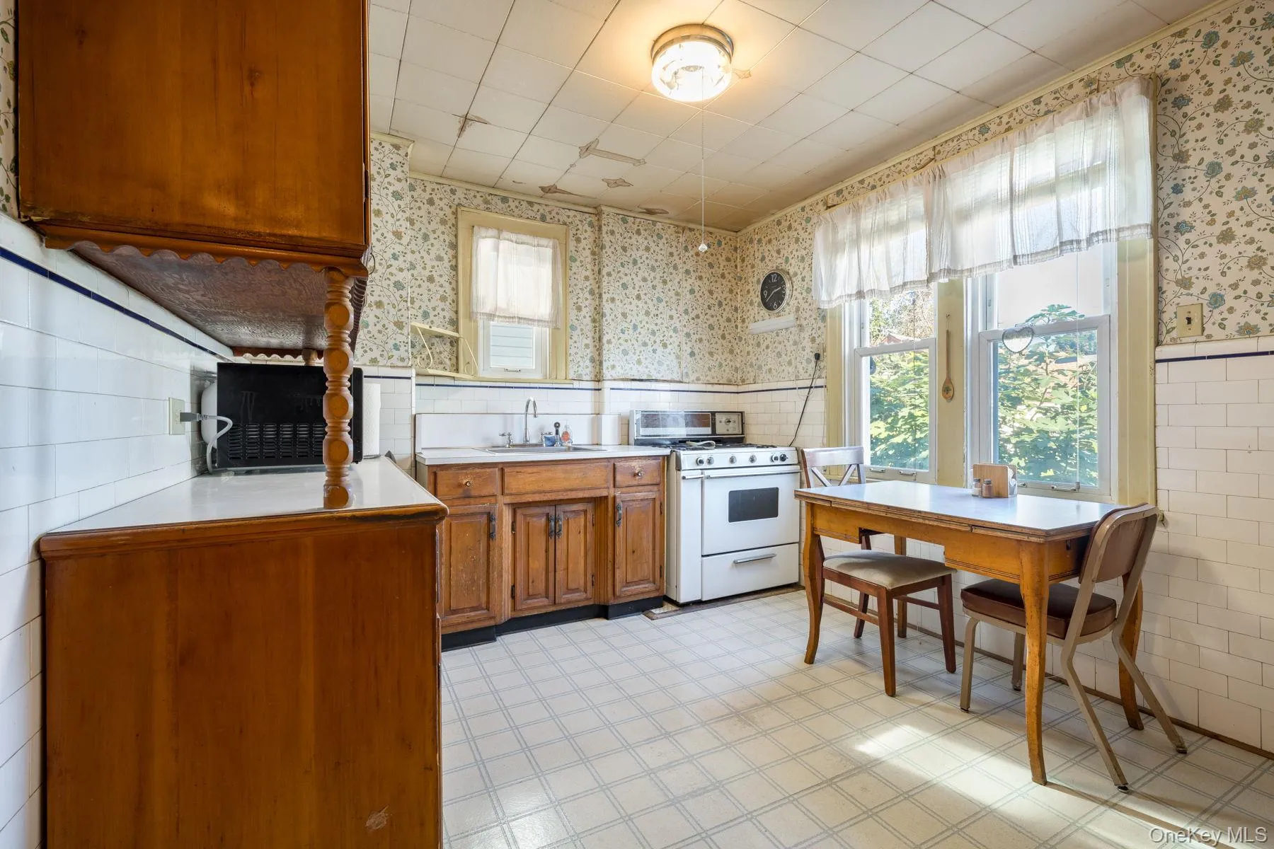103-15 221st Street, New York, NY, 3 Bedrooms Bedrooms, 7 Rooms Rooms,1 BathroomBathrooms,Residential,For Rent,221st,0,1063102 103-15 221st Street, New York, NY, 3 Bedrooms Bedrooms, 7 Rooms Rooms,1 BathroomBathrooms,Residential,For Rent,221st,0,1063102