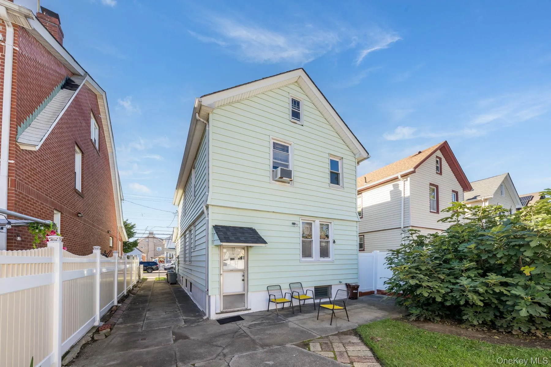103-15 221st Street, New York, NY, 3 Bedrooms Bedrooms, 7 Rooms Rooms,1 BathroomBathrooms,Residential,For Rent,221st,0,1063102 103-15 221st Street, New York, NY, 3 Bedrooms Bedrooms, 7 Rooms Rooms,1 BathroomBathrooms,Residential,For Rent,221st,0,1063102