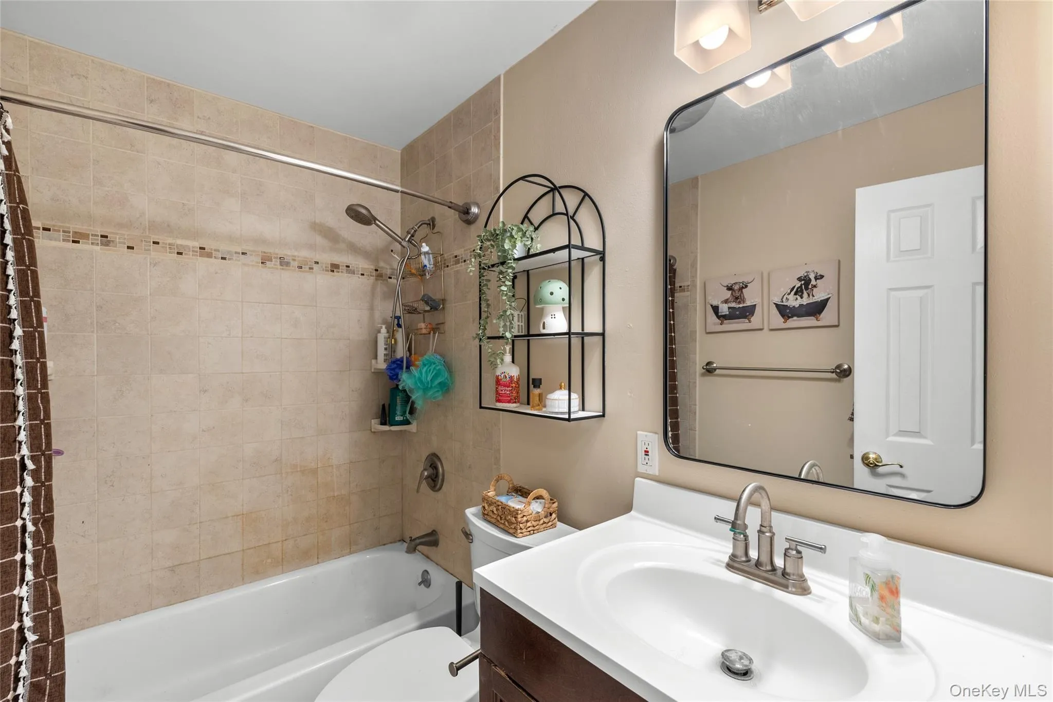 34 Windmill Road, Hyde Park, NY, 3 Bedrooms Bedrooms, 6 Rooms Rooms,2 BathroomsBathrooms,Residential,For Rent,Windmill,0,1063105 34 Windmill Road, Hyde Park, NY, 3 Bedrooms Bedrooms, 6 Rooms Rooms,2 BathroomsBathrooms,Residential,For Rent,Windmill,0,1063105