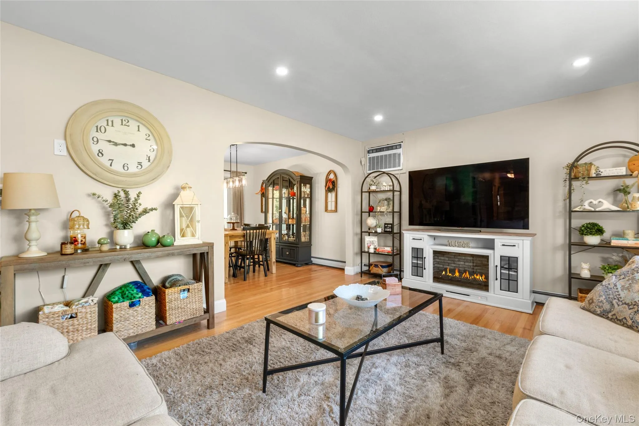 34 Windmill Road, Hyde Park, NY, 3 Bedrooms Bedrooms, 6 Rooms Rooms,2 BathroomsBathrooms,Residential,For Rent,Windmill,0,1063105 34 Windmill Road, Hyde Park, NY, 3 Bedrooms Bedrooms, 6 Rooms Rooms,2 BathroomsBathrooms,Residential,For Rent,Windmill,0,1063105