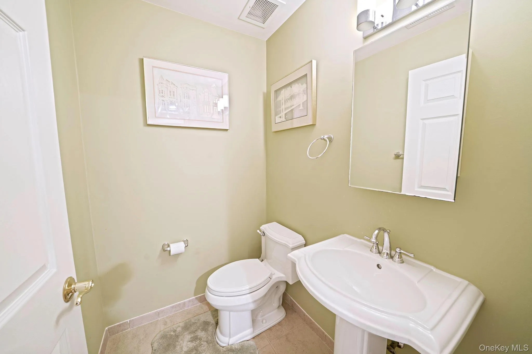 138 Maya Circle, Islip, NY, 2 Bedrooms Bedrooms, 7 Rooms Rooms,1 BathroomBathrooms,Residential,For Rent,Maya,0,1063111 138 Maya Circle, Islip, NY, 2 Bedrooms Bedrooms, 7 Rooms Rooms,1 BathroomBathrooms,Residential,For Rent,Maya,0,1063111