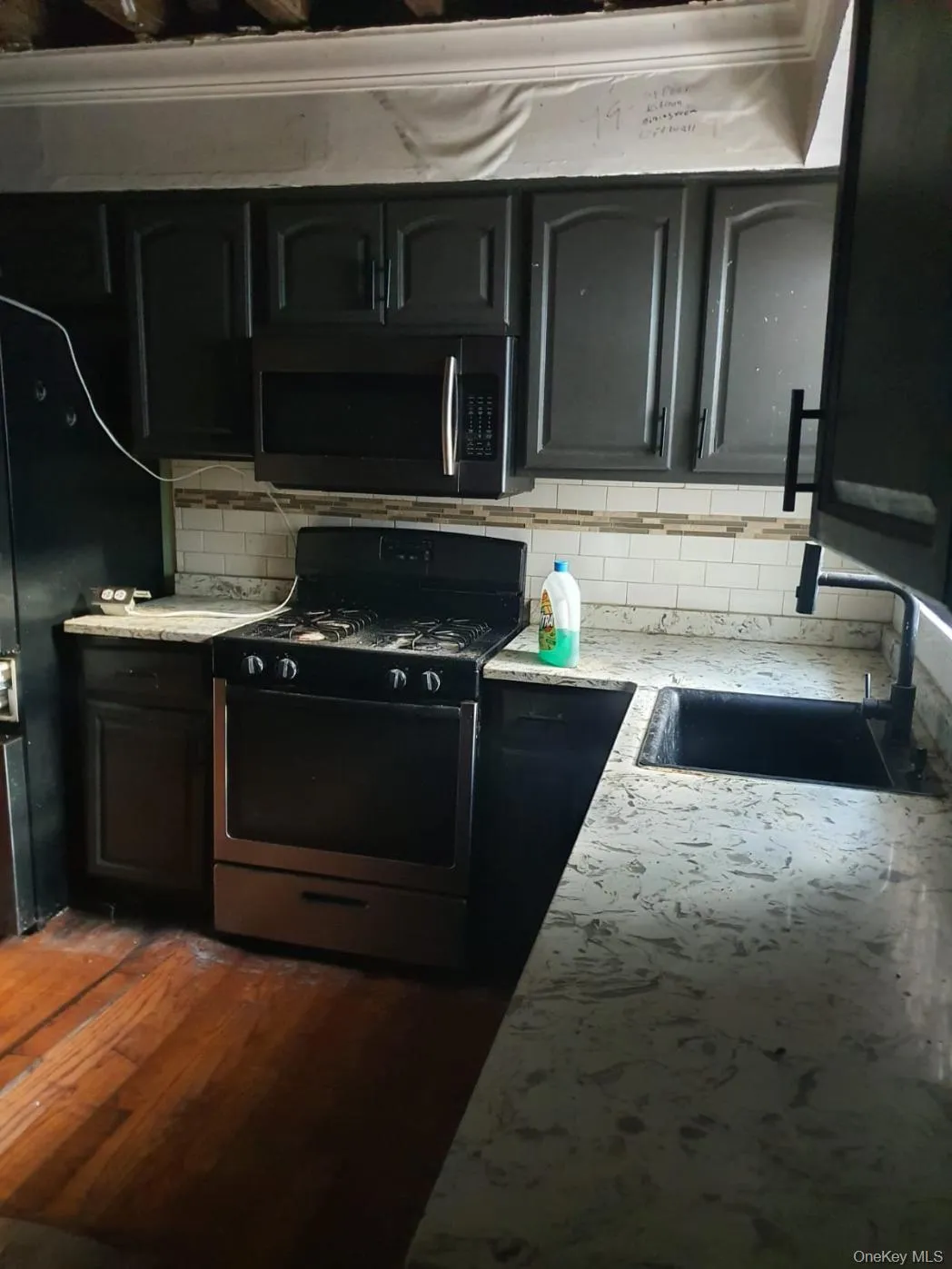 3341 EASTCHESTER Avenue, New York, NY, 3 Bedrooms Bedrooms, 5 Rooms Rooms,1 BathroomBathrooms,Residential,For Rent,EASTCHESTER,0,1063112 3341 EASTCHESTER Avenue, New York, NY, 3 Bedrooms Bedrooms, 5 Rooms Rooms,1 BathroomBathrooms,Residential,For Rent,EASTCHESTER,0,1063112