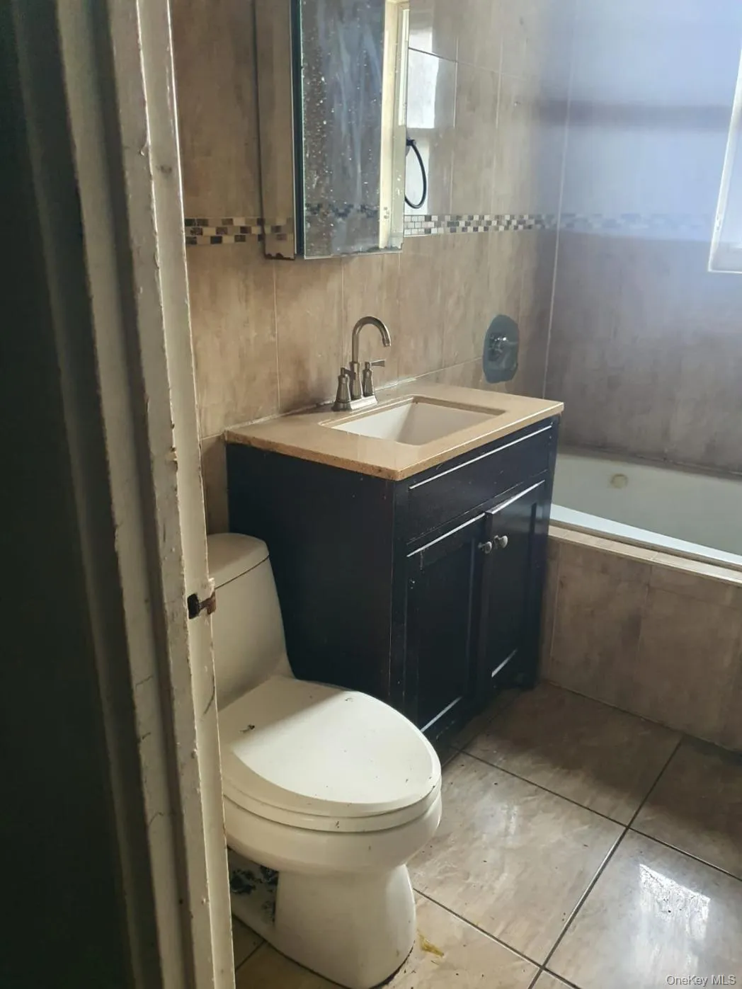 3341 EASTCHESTER Avenue, New York, NY, 3 Bedrooms Bedrooms, 5 Rooms Rooms,1 BathroomBathrooms,Residential,For Rent,EASTCHESTER,0,1063112 3341 EASTCHESTER Avenue, New York, NY, 3 Bedrooms Bedrooms, 5 Rooms Rooms,1 BathroomBathrooms,Residential,For Rent,EASTCHESTER,0,1063112