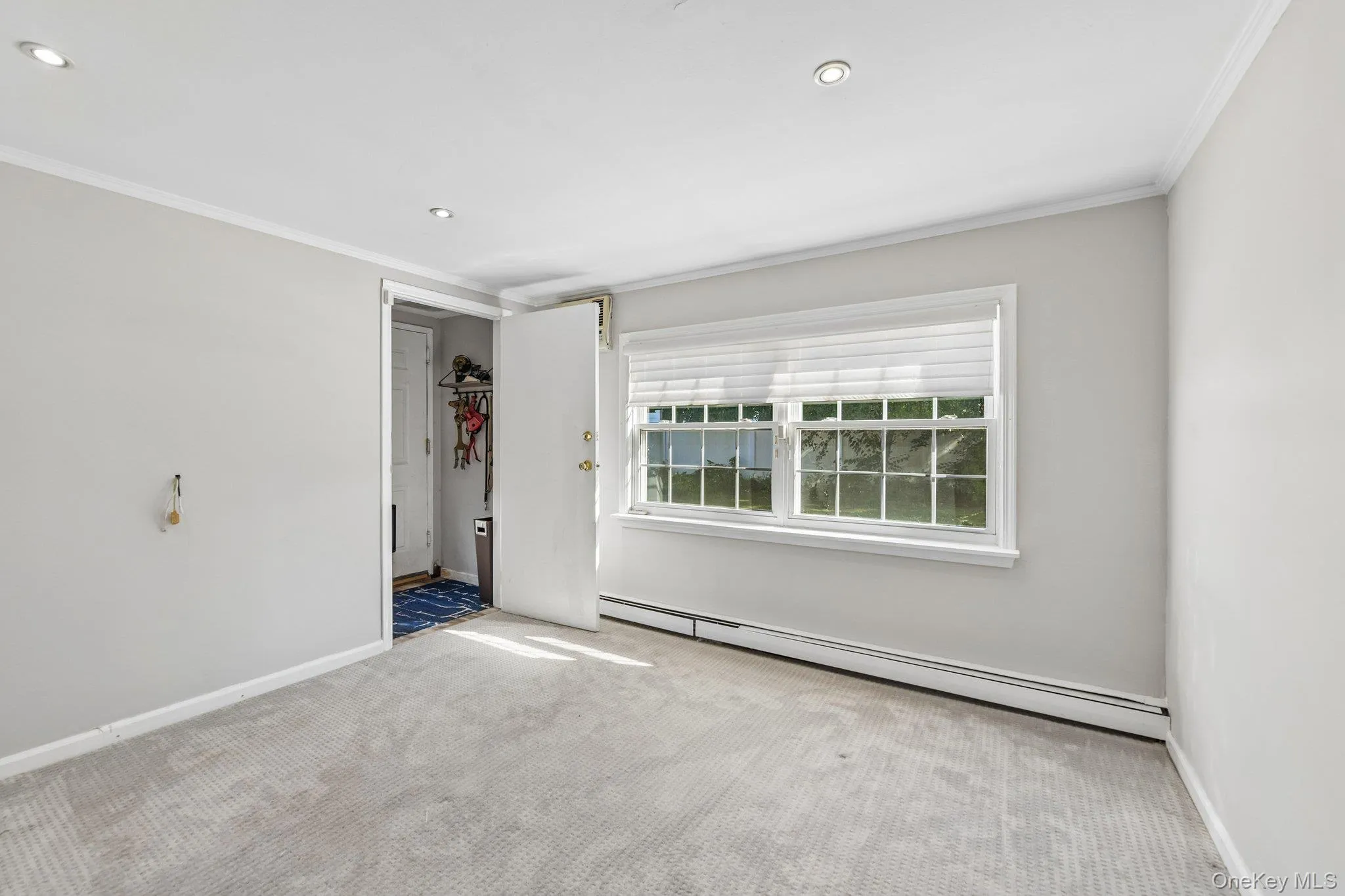 Ensuite Primary Bedroom with 2 Closets 11'6"x14'4" Ensuite Primary Bedroom with 2 Closets 11'6"x14'4"