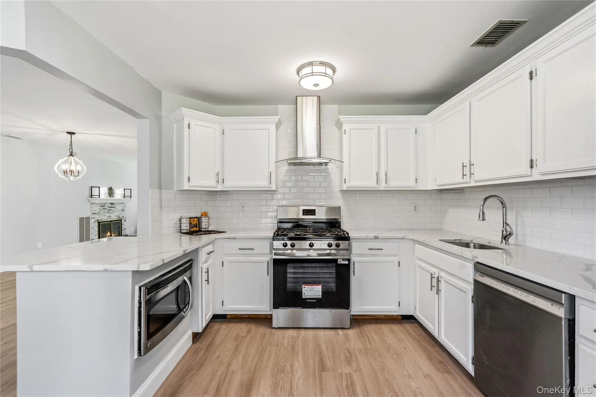 3 Deer Path, Brookhaven, NY, 3 Bedrooms Bedrooms, 10 Rooms Rooms,2 BathroomsBathrooms,Residential,For Rent,Deer,0,1063121 3 Deer Path, Brookhaven, NY, 3 Bedrooms Bedrooms, 10 Rooms Rooms,2 BathroomsBathrooms,Residential,For Rent,Deer,0,1063121