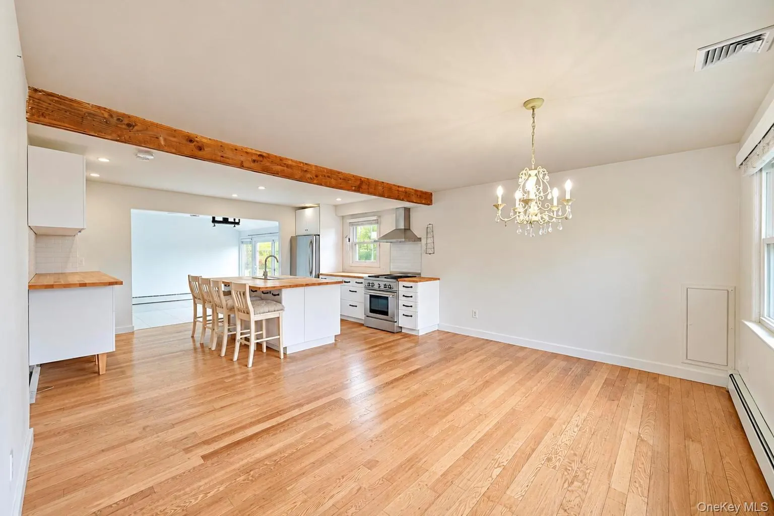 79 Grandview Drive, Brookhaven, NY, 5 Bedrooms Bedrooms, 9 Rooms Rooms,3 BathroomsBathrooms,Residential,For Rent,Grandview,0,1063141 79 Grandview Drive, Brookhaven, NY, 5 Bedrooms Bedrooms, 9 Rooms Rooms,3 BathroomsBathrooms,Residential,For Rent,Grandview,0,1063141
