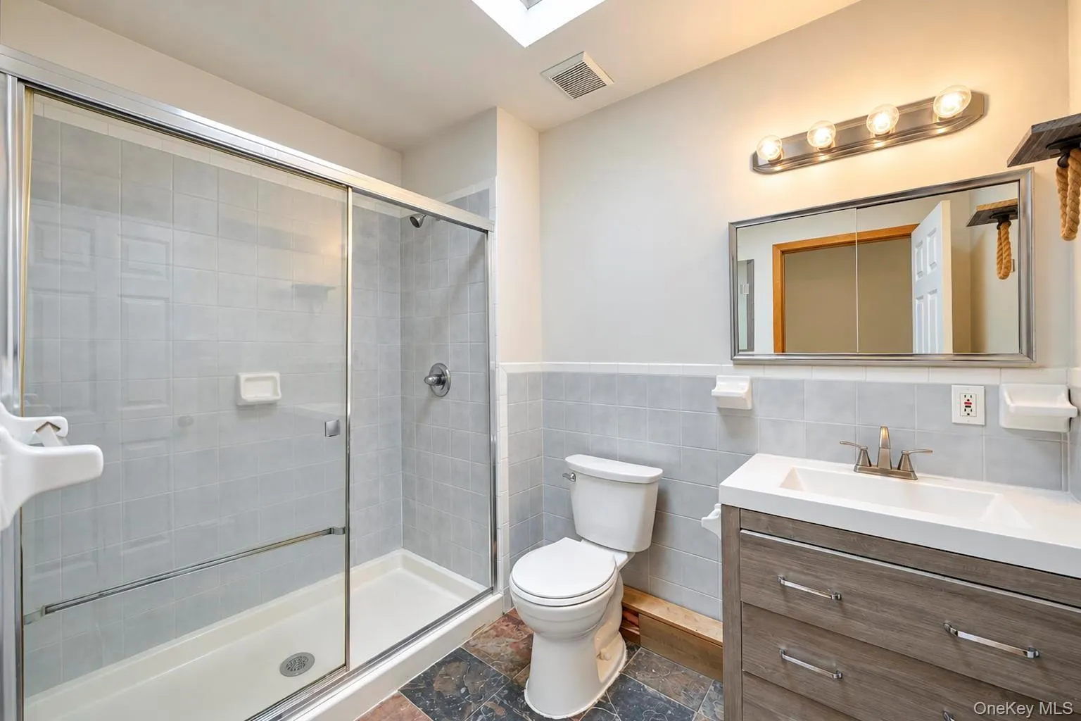 79 Grandview Drive, Brookhaven, NY, 5 Bedrooms Bedrooms, 9 Rooms Rooms,3 BathroomsBathrooms,Residential,For Rent,Grandview,0,1063141 79 Grandview Drive, Brookhaven, NY, 5 Bedrooms Bedrooms, 9 Rooms Rooms,3 BathroomsBathrooms,Residential,For Rent,Grandview,0,1063141