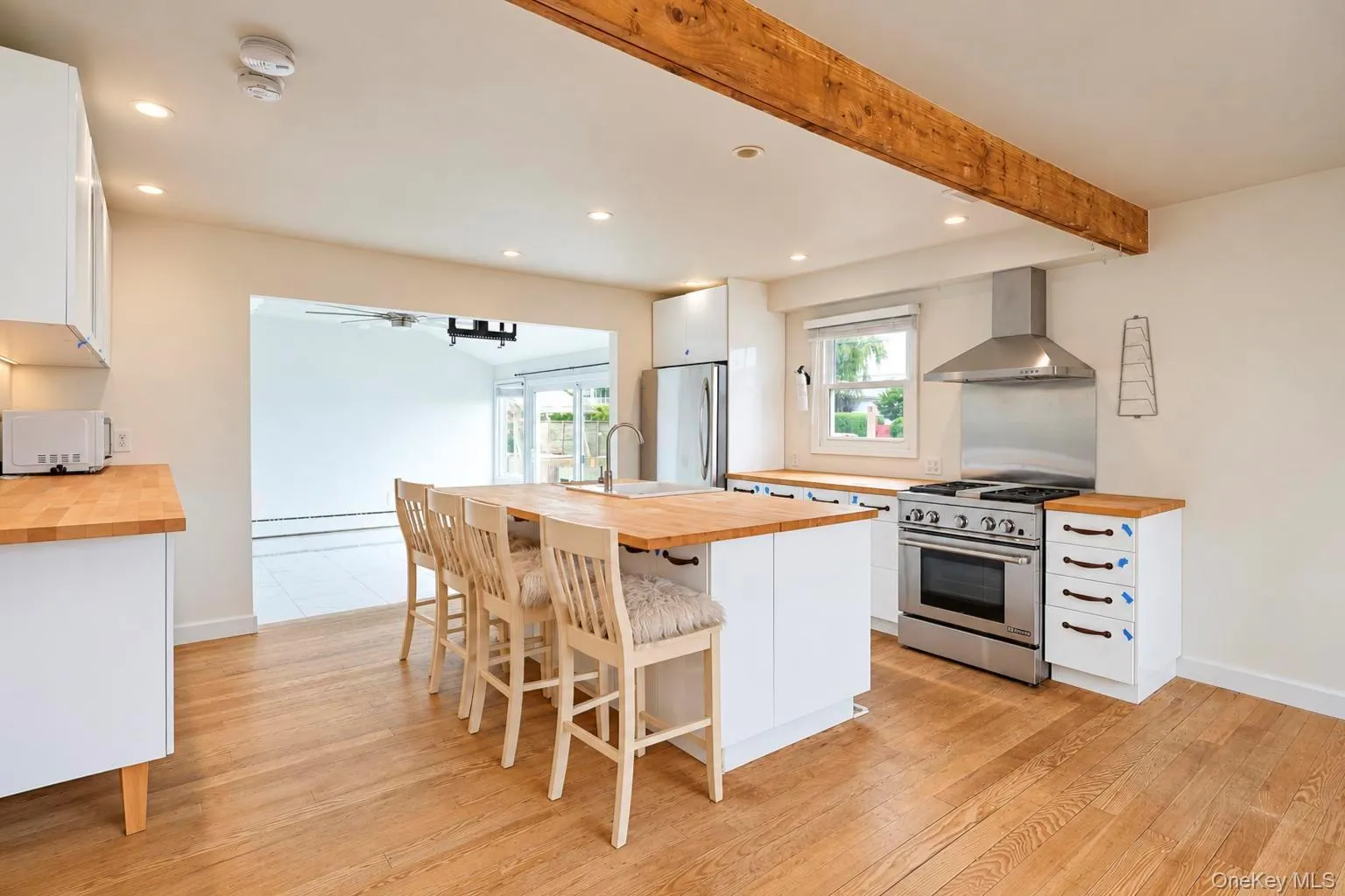 79 Grandview Drive, Brookhaven, NY, 5 Bedrooms Bedrooms, 9 Rooms Rooms,3 BathroomsBathrooms,Residential,For Rent,Grandview,0,1063141 79 Grandview Drive, Brookhaven, NY, 5 Bedrooms Bedrooms, 9 Rooms Rooms,3 BathroomsBathrooms,Residential,For Rent,Grandview,0,1063141