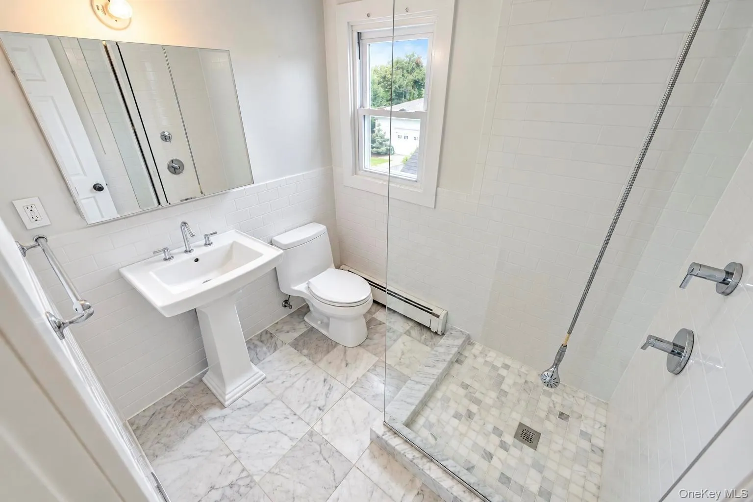 79 Grandview Drive, Brookhaven, NY, 5 Bedrooms Bedrooms, 9 Rooms Rooms,3 BathroomsBathrooms,Residential,For Rent,Grandview,0,1063141 79 Grandview Drive, Brookhaven, NY, 5 Bedrooms Bedrooms, 9 Rooms Rooms,3 BathroomsBathrooms,Residential,For Rent,Grandview,0,1063141