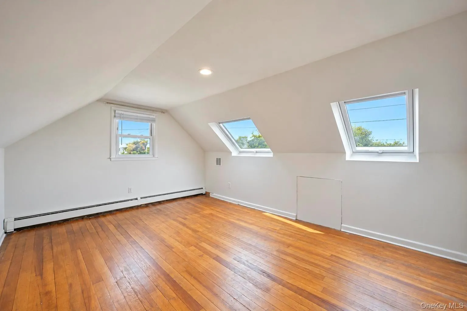 79 Grandview Drive, Brookhaven, NY, 5 Bedrooms Bedrooms, 9 Rooms Rooms,3 BathroomsBathrooms,Residential,For Rent,Grandview,0,1063141 79 Grandview Drive, Brookhaven, NY, 5 Bedrooms Bedrooms, 9 Rooms Rooms,3 BathroomsBathrooms,Residential,For Rent,Grandview,0,1063141
