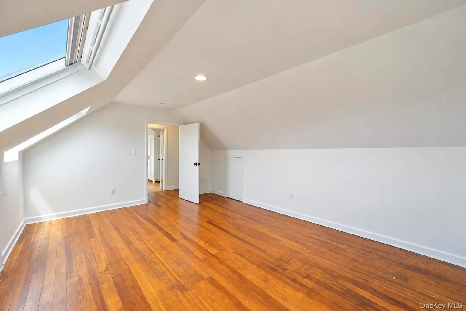 79 Grandview Drive, Brookhaven, NY, 5 Bedrooms Bedrooms, 9 Rooms Rooms,3 BathroomsBathrooms,Residential,For Rent,Grandview,0,1063141 79 Grandview Drive, Brookhaven, NY, 5 Bedrooms Bedrooms, 9 Rooms Rooms,3 BathroomsBathrooms,Residential,For Rent,Grandview,0,1063141