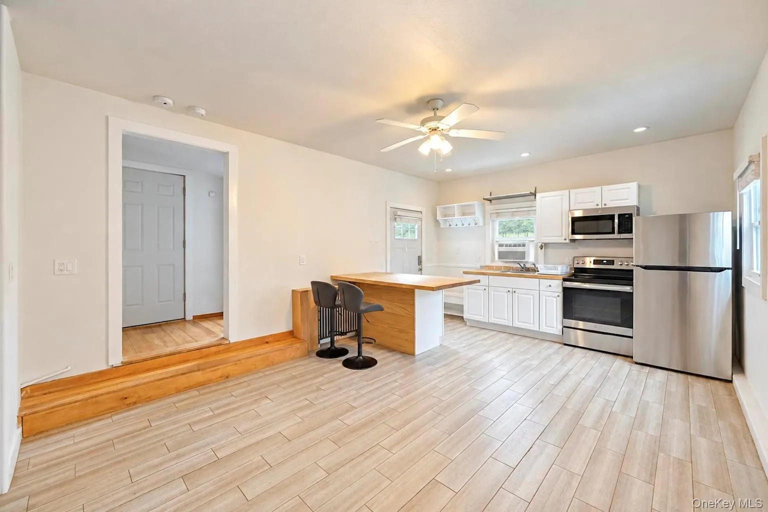 79 Grandview Drive, Brookhaven, NY, 5 Bedrooms Bedrooms, 9 Rooms Rooms,3 BathroomsBathrooms,Residential,For Rent,Grandview,0,1063141 79 Grandview Drive, Brookhaven, NY, 5 Bedrooms Bedrooms, 9 Rooms Rooms,3 BathroomsBathrooms,Residential,For Rent,Grandview,0,1063141