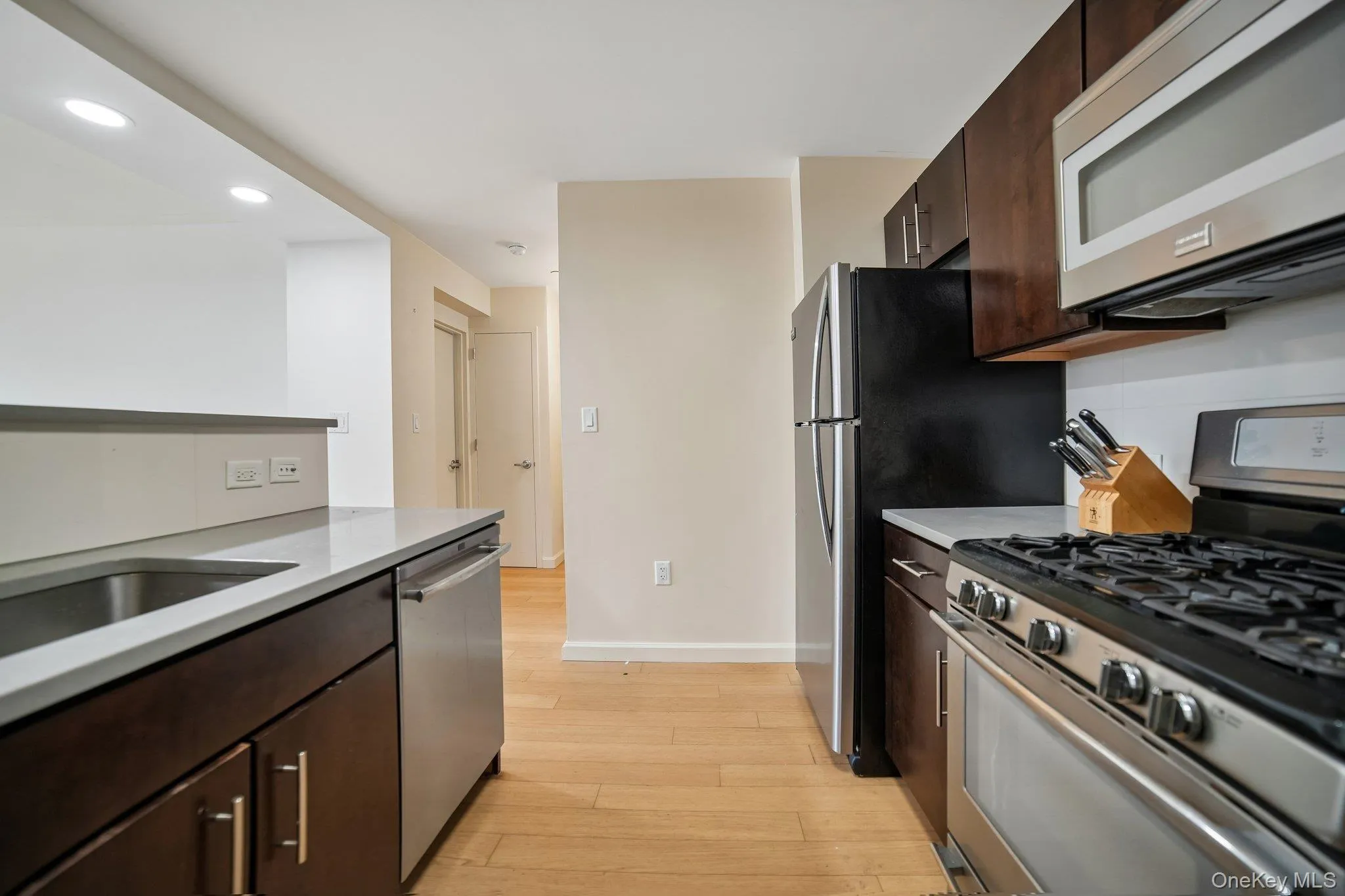 535 W 52nd Street, New York, NY, 1 Bedroom Bedrooms, 4 Room Rooms,1 BathroomBathrooms,Residential Lease,For Rent,Street,0,1063142 535 W 52nd Street, New York, NY, 1 Bedroom Bedrooms, 4 Room Rooms,1 BathroomBathrooms,Residential Lease,For Rent,Street,0,1063142