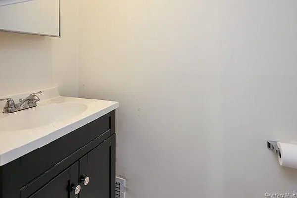 108 Sugar Toms Lane, Oyster Bay, NY, 3 Bedrooms Bedrooms, 8 Rooms Rooms,2 BathroomsBathrooms,Residential,For Rent,Sugar Toms,0,1063144 108 Sugar Toms Lane, Oyster Bay, NY, 3 Bedrooms Bedrooms, 8 Rooms Rooms,2 BathroomsBathrooms,Residential,For Rent,Sugar Toms,0,1063144