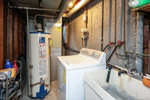 108 Sugar Toms Lane, Oyster Bay, NY, 3 Bedrooms Bedrooms, 8 Rooms Rooms,2 BathroomsBathrooms,Residential,For Rent,Sugar Toms,0,1063144 108 Sugar Toms Lane, Oyster Bay, NY, 3 Bedrooms Bedrooms, 8 Rooms Rooms,2 BathroomsBathrooms,Residential,For Rent,Sugar Toms,0,1063144