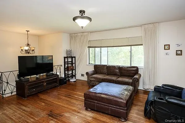108 Sugar Toms Lane, Oyster Bay, NY, 3 Bedrooms Bedrooms, 8 Rooms Rooms,2 BathroomsBathrooms,Residential,For Rent,Sugar Toms,0,1063144 108 Sugar Toms Lane, Oyster Bay, NY, 3 Bedrooms Bedrooms, 8 Rooms Rooms,2 BathroomsBathrooms,Residential,For Rent,Sugar Toms,0,1063144
