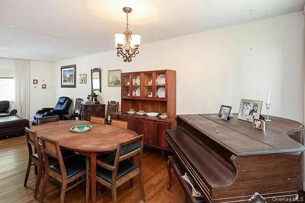 108 Sugar Toms Lane, Oyster Bay, NY, 3 Bedrooms Bedrooms, 8 Rooms Rooms,2 BathroomsBathrooms,Residential,For Rent,Sugar Toms,0,1063144 108 Sugar Toms Lane, Oyster Bay, NY, 3 Bedrooms Bedrooms, 8 Rooms Rooms,2 BathroomsBathrooms,Residential,For Rent,Sugar Toms,0,1063144