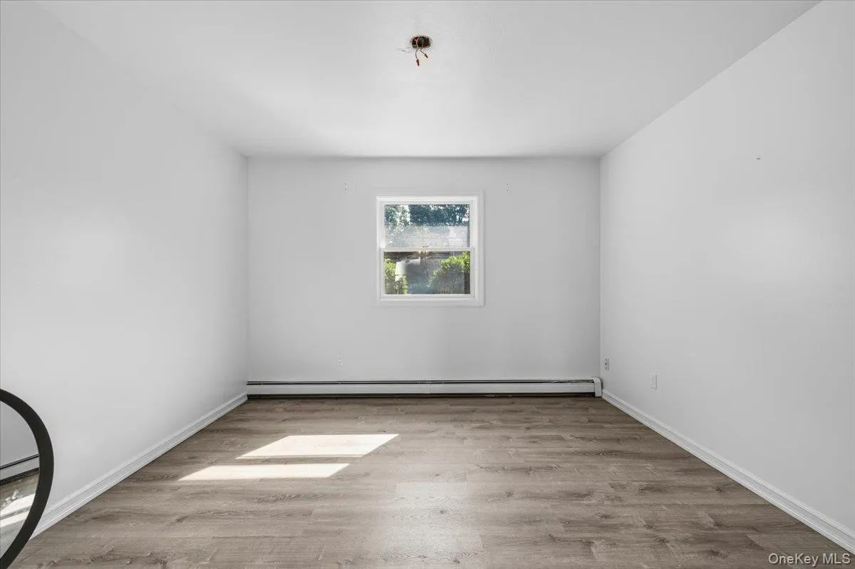 14 Sycamore Avenue, Oyster Bay, NY, 4 Bedrooms Bedrooms, 10 Rooms Rooms,3 BathroomsBathrooms,Residential Lease,For Rent,Sycamore,0,1063147 14 Sycamore Avenue, Oyster Bay, NY, 4 Bedrooms Bedrooms, 10 Rooms Rooms,3 BathroomsBathrooms,Residential Lease,For Rent,Sycamore,0,1063147