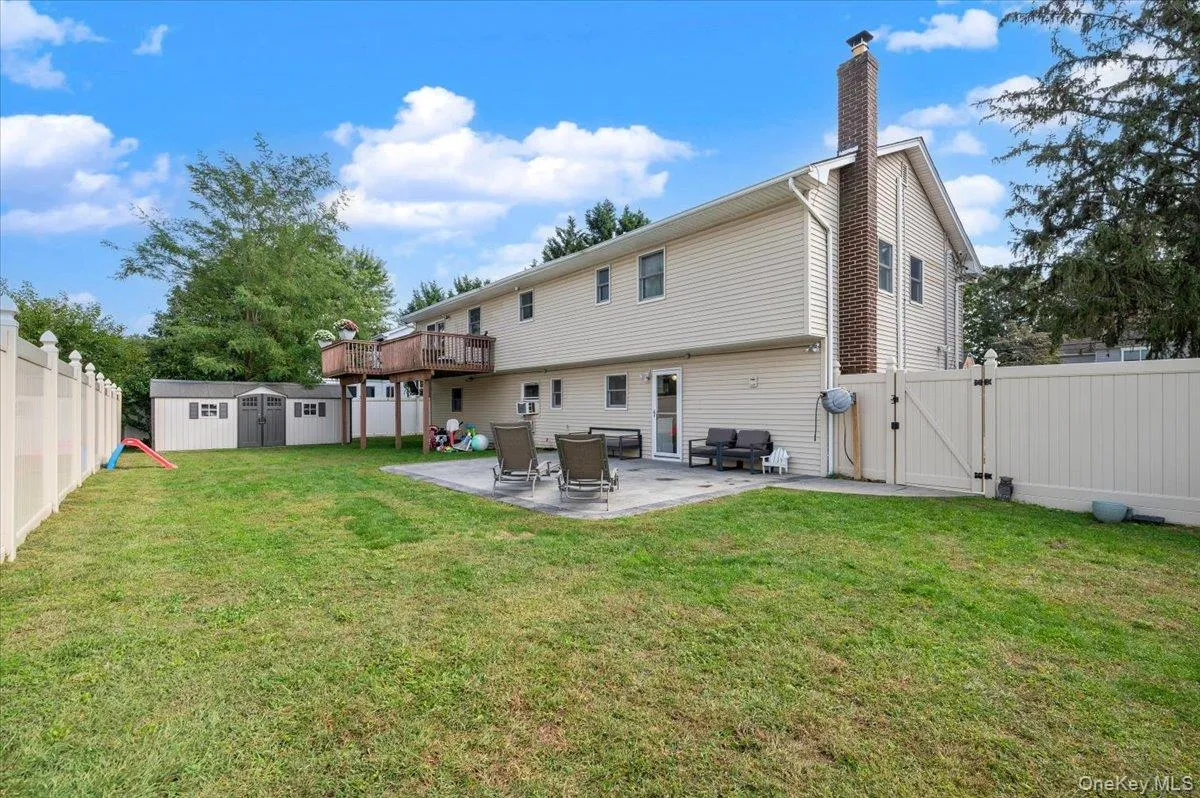 14 Sycamore Avenue, Oyster Bay, NY, 4 Bedrooms Bedrooms, 10 Rooms Rooms,3 BathroomsBathrooms,Residential Lease,For Rent,Sycamore,0,1063147 14 Sycamore Avenue, Oyster Bay, NY, 4 Bedrooms Bedrooms, 10 Rooms Rooms,3 BathroomsBathrooms,Residential Lease,For Rent,Sycamore,0,1063147