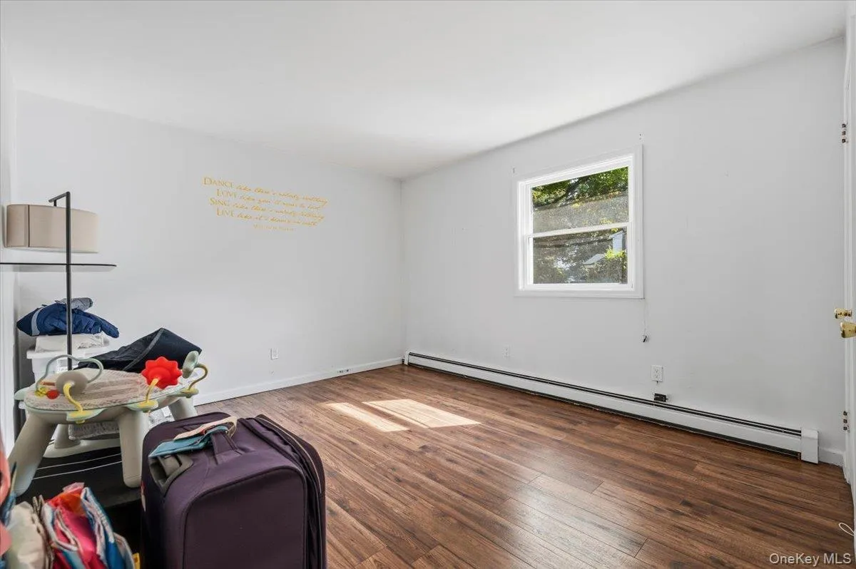 14 Sycamore Avenue, Oyster Bay, NY, 4 Bedrooms Bedrooms, 10 Rooms Rooms,3 BathroomsBathrooms,Residential Lease,For Rent,Sycamore,0,1063147 14 Sycamore Avenue, Oyster Bay, NY, 4 Bedrooms Bedrooms, 10 Rooms Rooms,3 BathroomsBathrooms,Residential Lease,For Rent,Sycamore,0,1063147