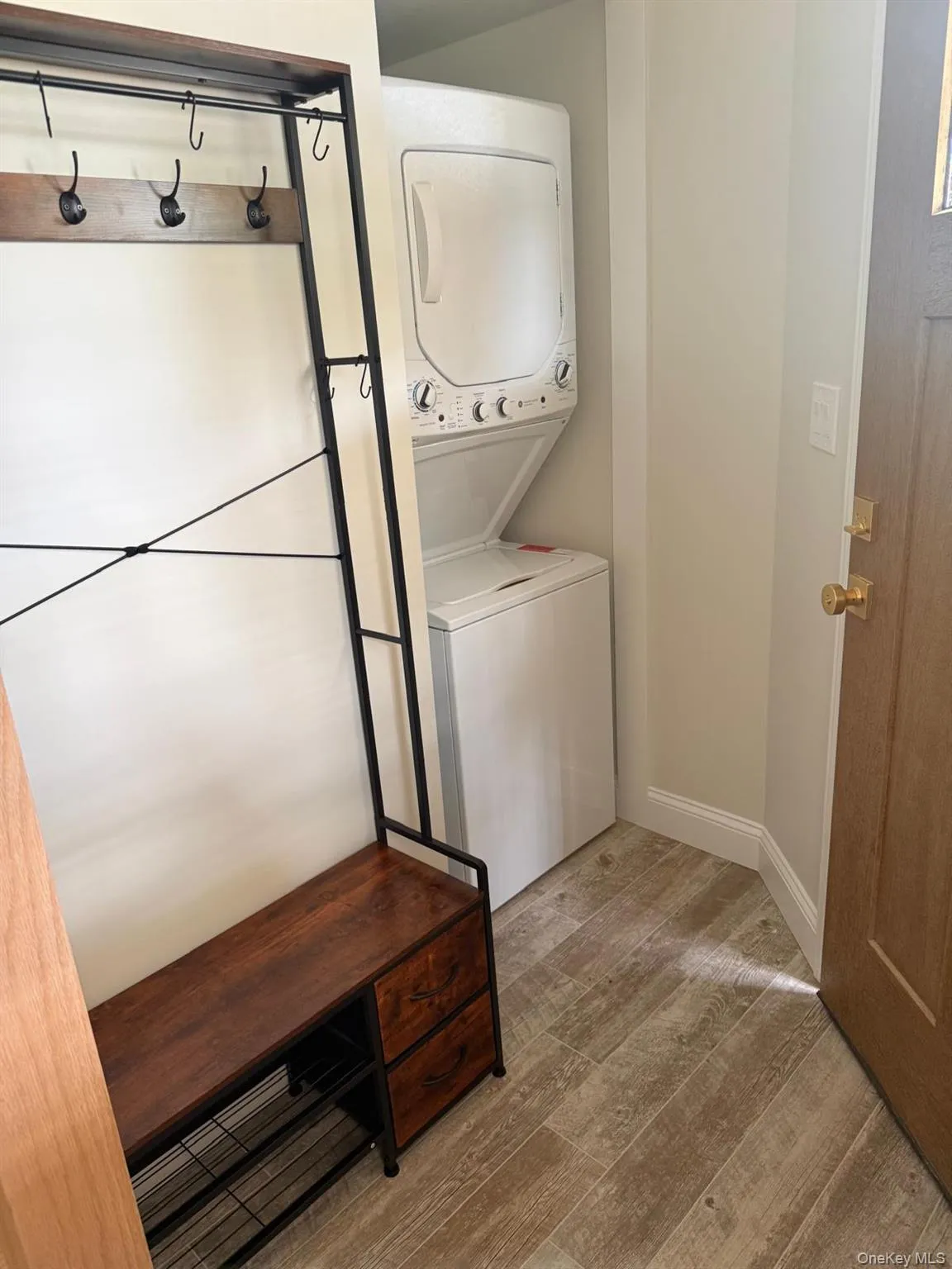 193 Washington Avenue, Orangetown, NY, 1 Bedroom Bedrooms, 4 Room Rooms,1 BathroomBathrooms,Residential Lease,For Rent,Washington,0,1063150 193 Washington Avenue, Orangetown, NY, 1 Bedroom Bedrooms, 4 Room Rooms,1 BathroomBathrooms,Residential Lease,For Rent,Washington,0,1063150