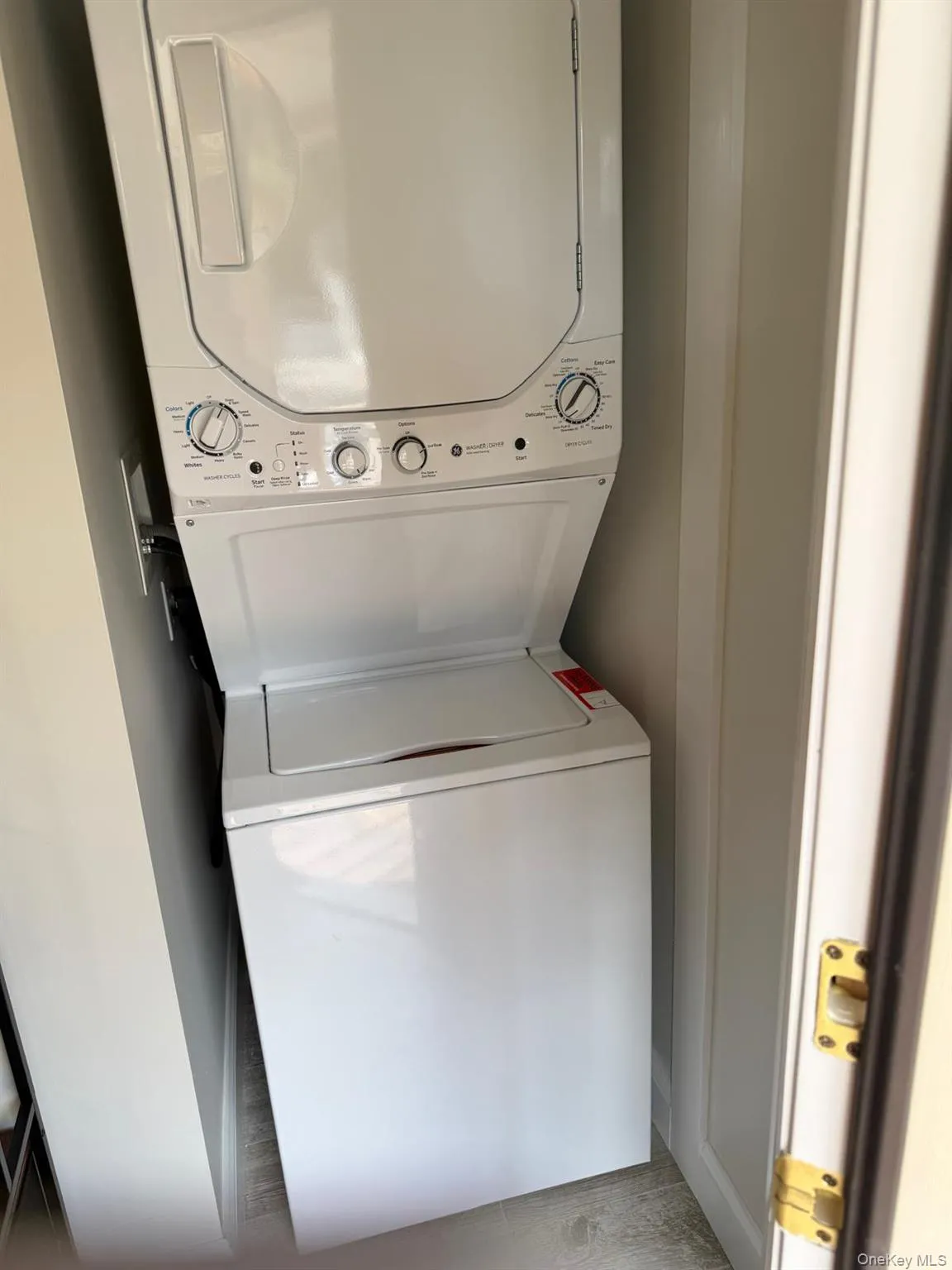 193 Washington Avenue, Orangetown, NY, 1 Bedroom Bedrooms, 4 Room Rooms,1 BathroomBathrooms,Residential Lease,For Rent,Washington,0,1063150 193 Washington Avenue, Orangetown, NY, 1 Bedroom Bedrooms, 4 Room Rooms,1 BathroomBathrooms,Residential Lease,For Rent,Washington,0,1063150