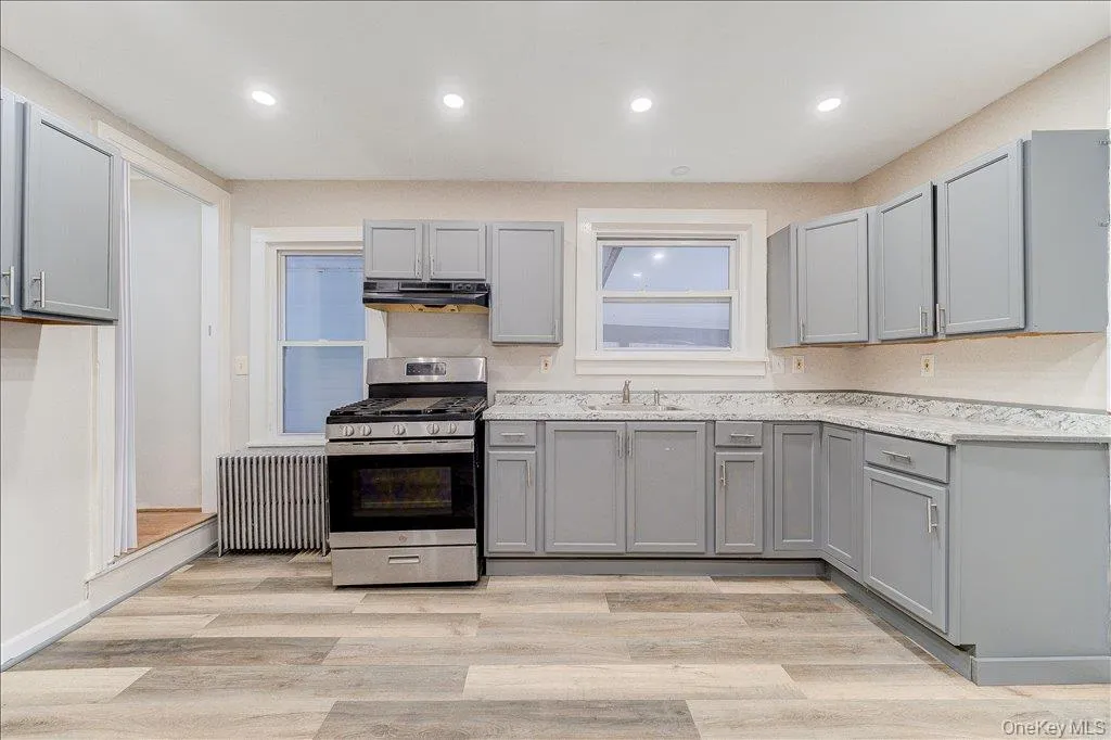 22 River Street, Port Jervis, NY, 4 Bedrooms Bedrooms, 8 Rooms Rooms,2 BathroomsBathrooms,Residential,For Rent,River,0,1063152 22 River Street, Port Jervis, NY, 4 Bedrooms Bedrooms, 8 Rooms Rooms,2 BathroomsBathrooms,Residential,For Rent,River,0,1063152